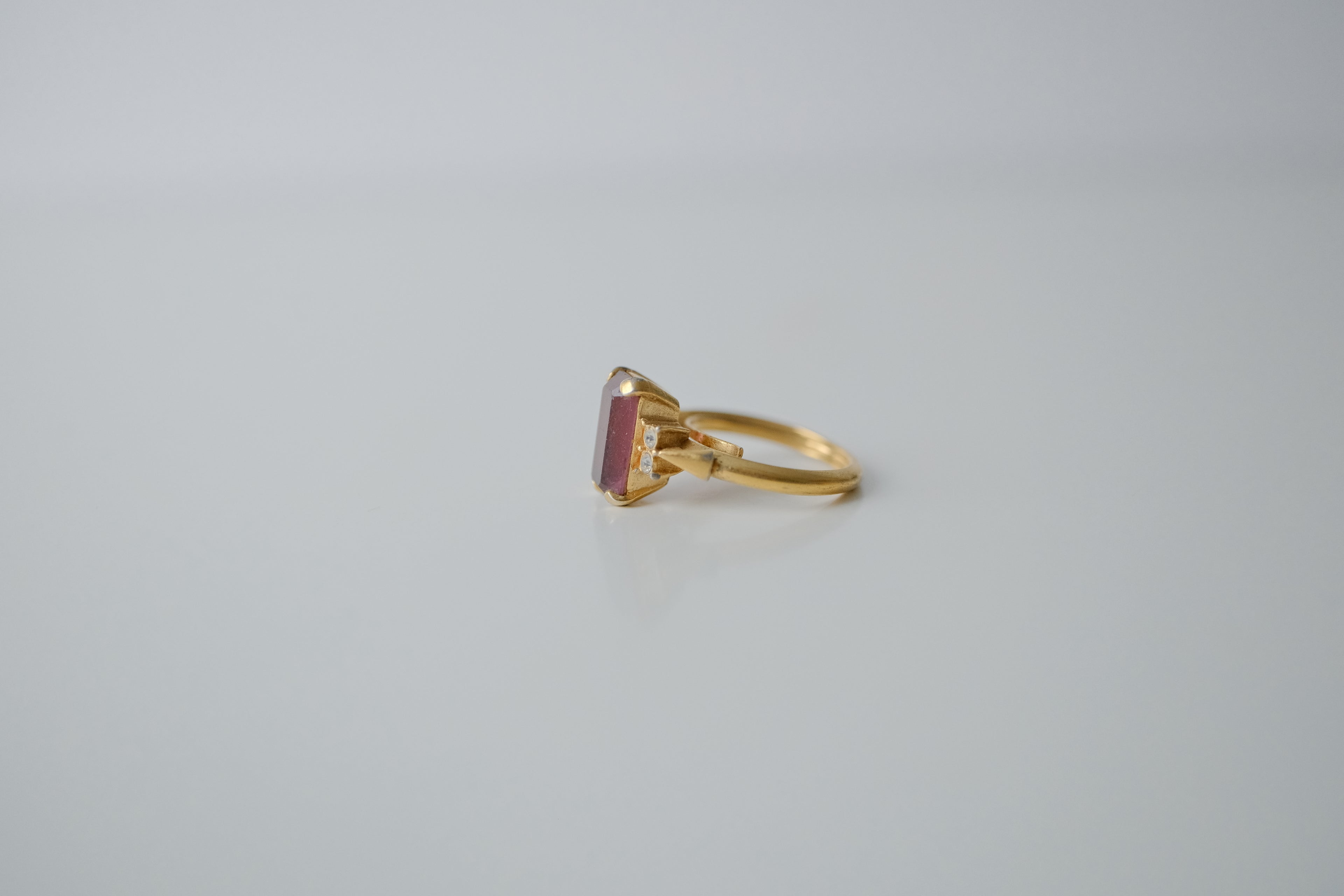 Vintage Avon Gold Tone Ring