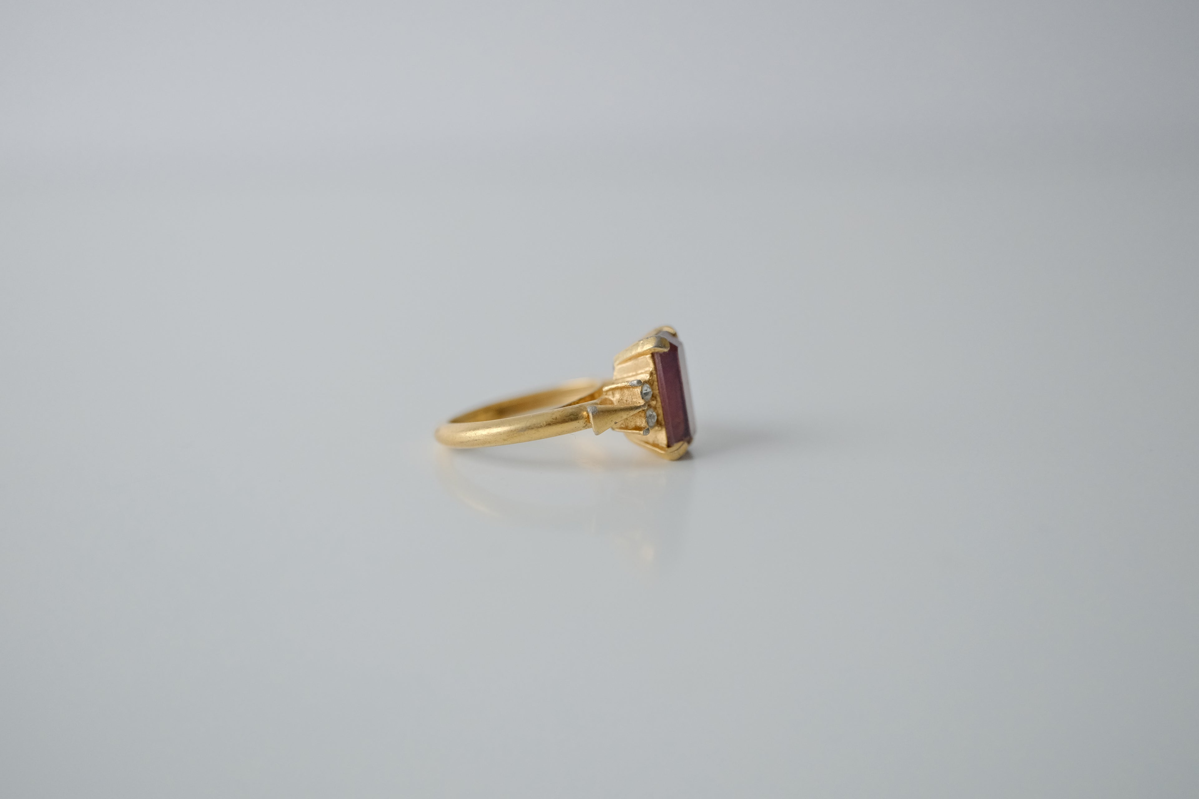 Vintage Avon Gold Tone Ring
