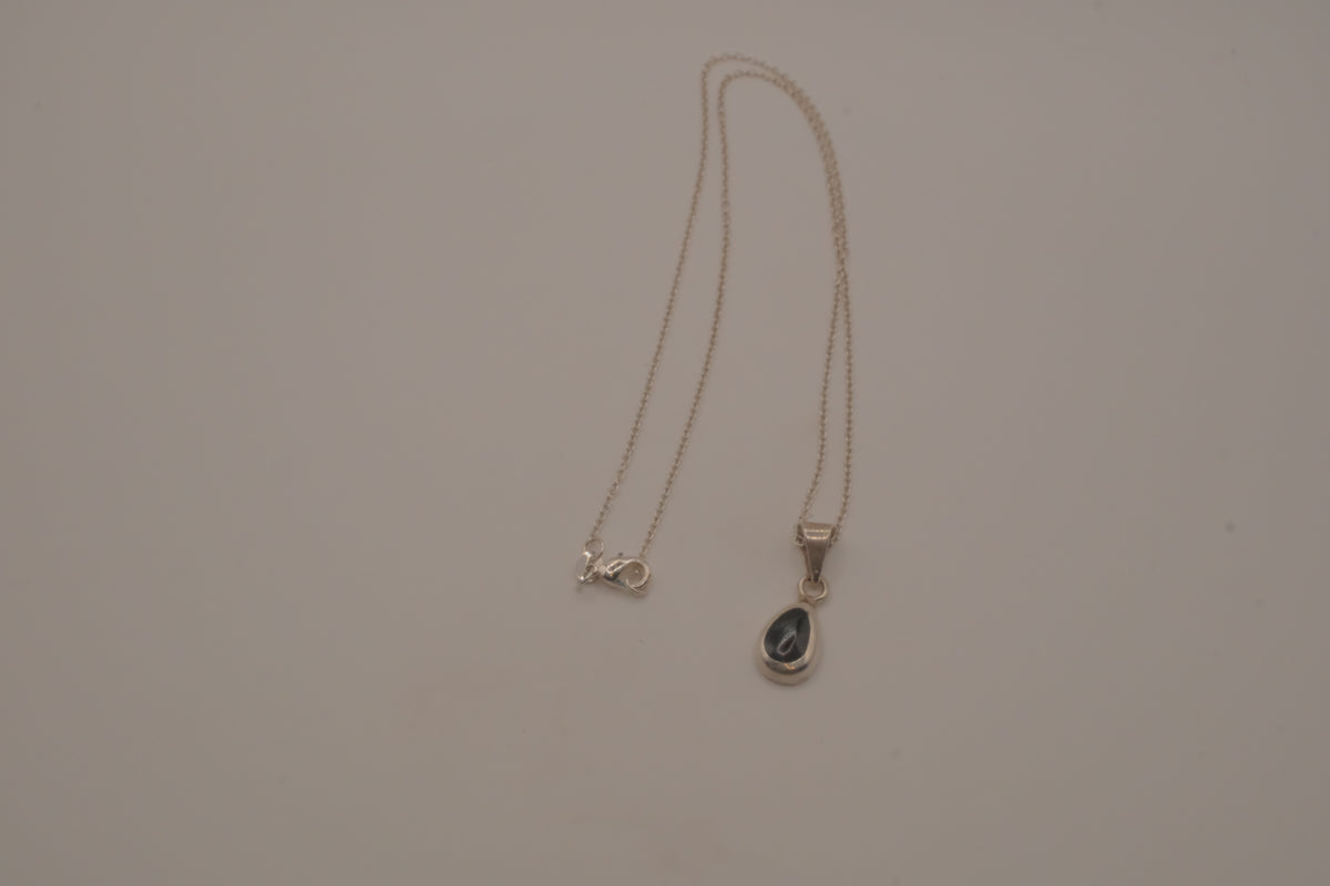 Sterling silver dainty black onyx teardrop pendant necklace