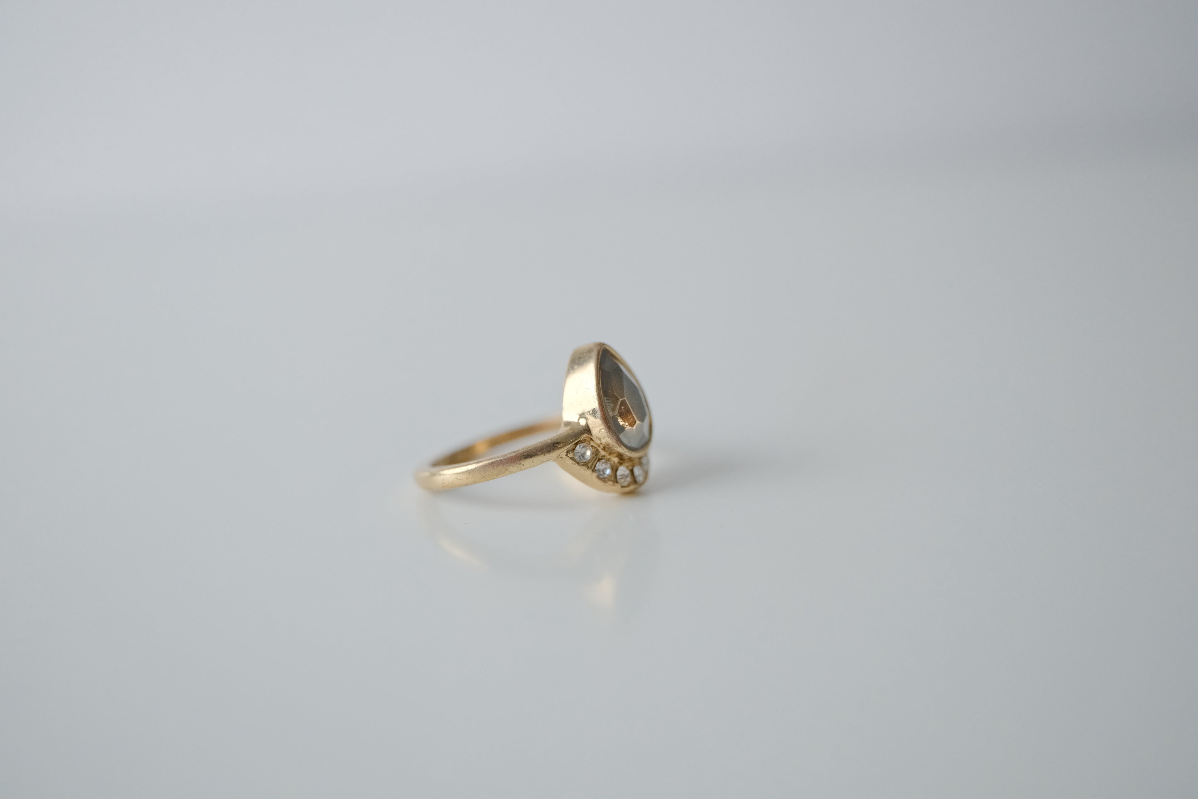 Vintage Grey Teardrop Ring