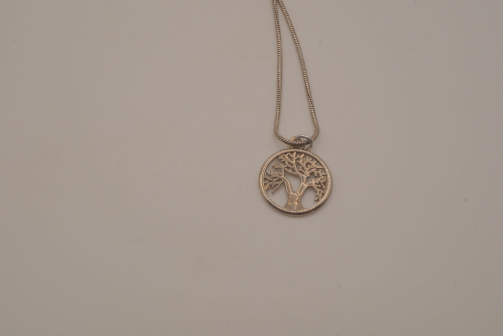 Sterling silver tree of life pendant necklace