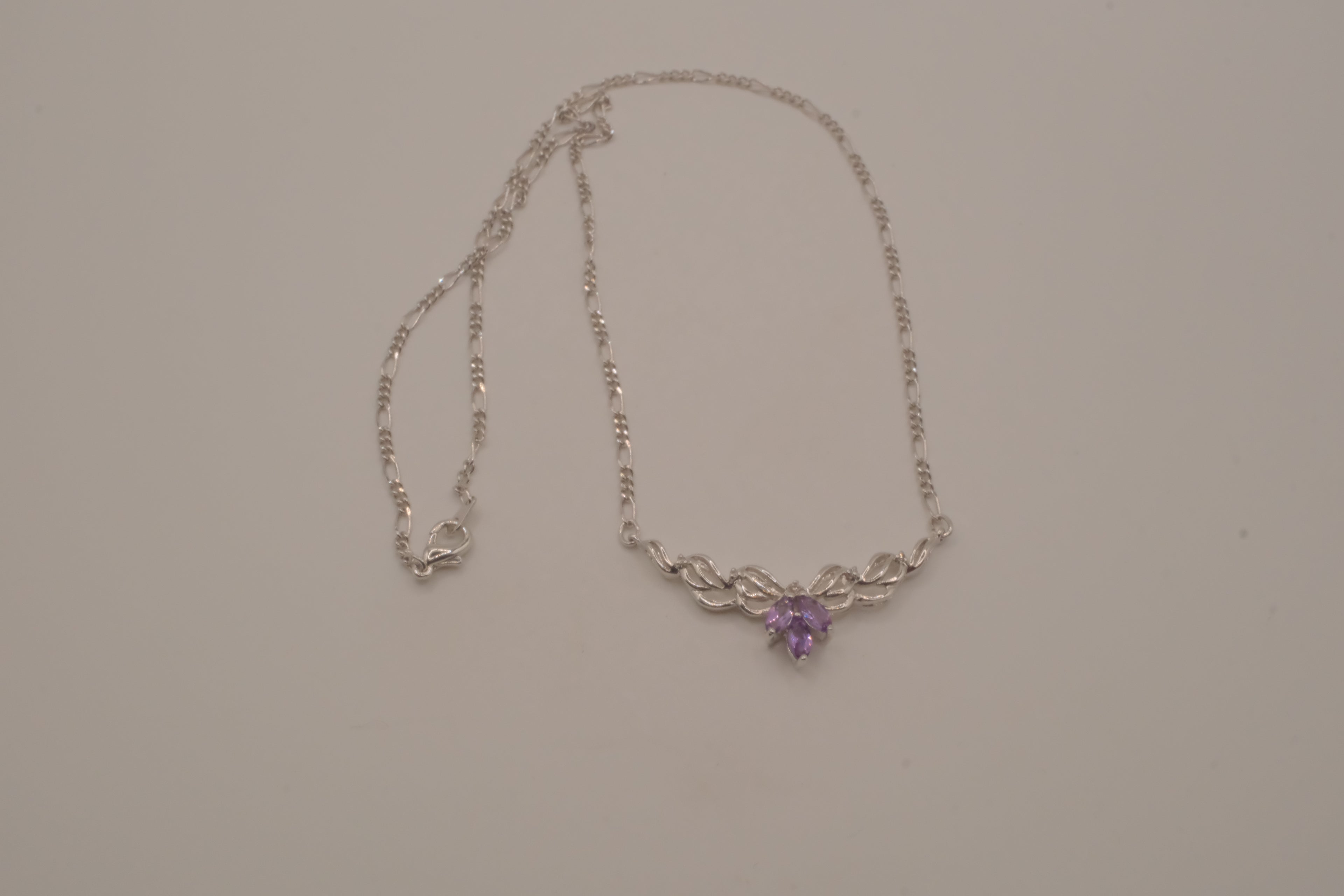 Vintage Purple stone swirled ribbon necklace