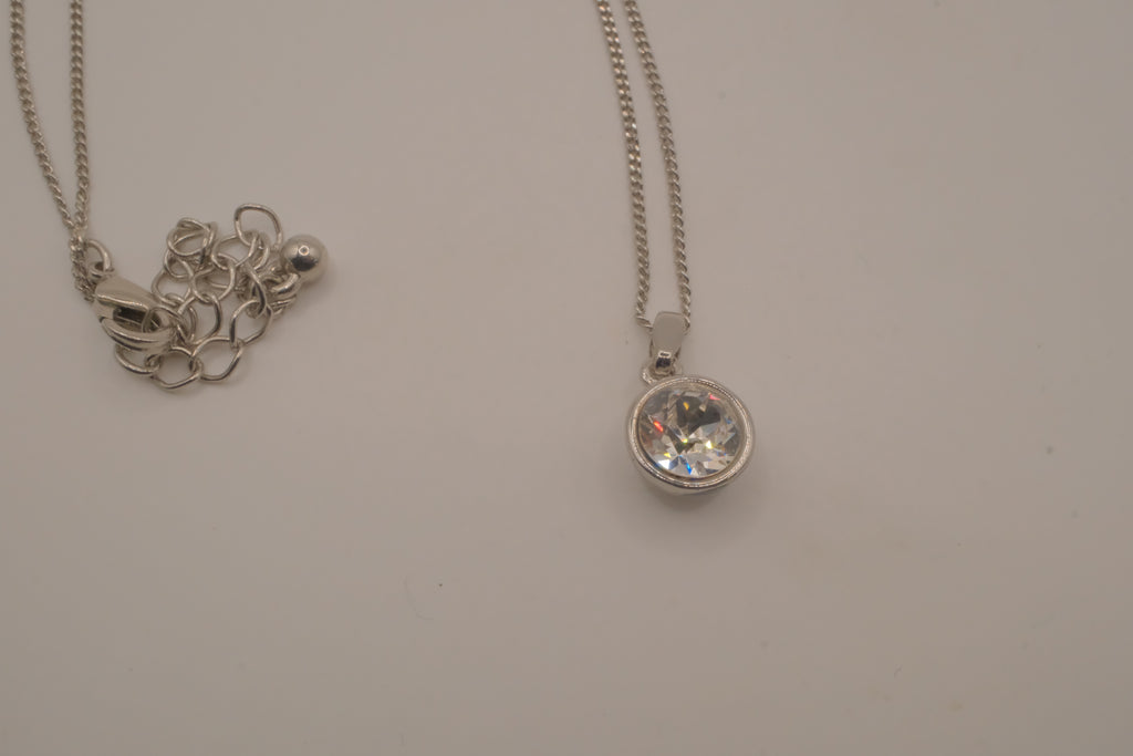 Elegant silver solitaire pendant necklace
