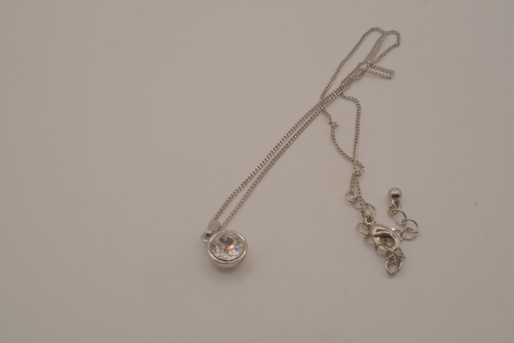 Elegant silver solitaire pendant necklace