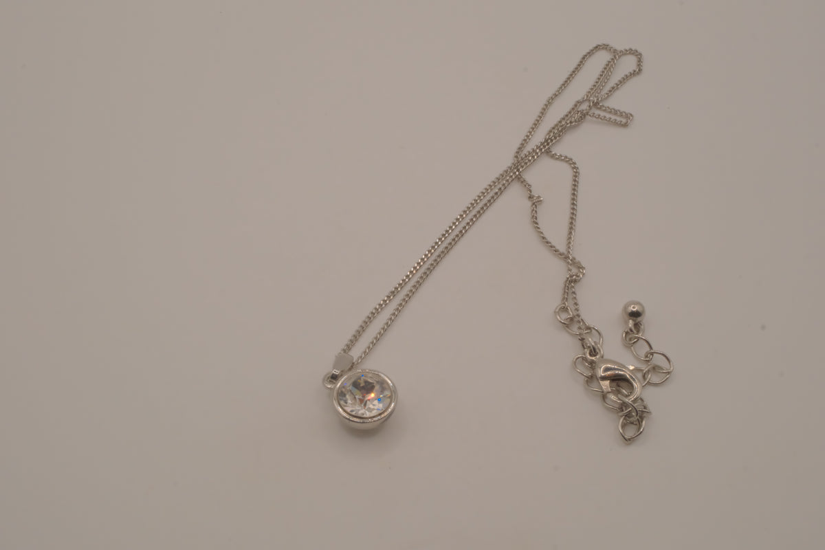 Elegant silver solitaire pendant necklace