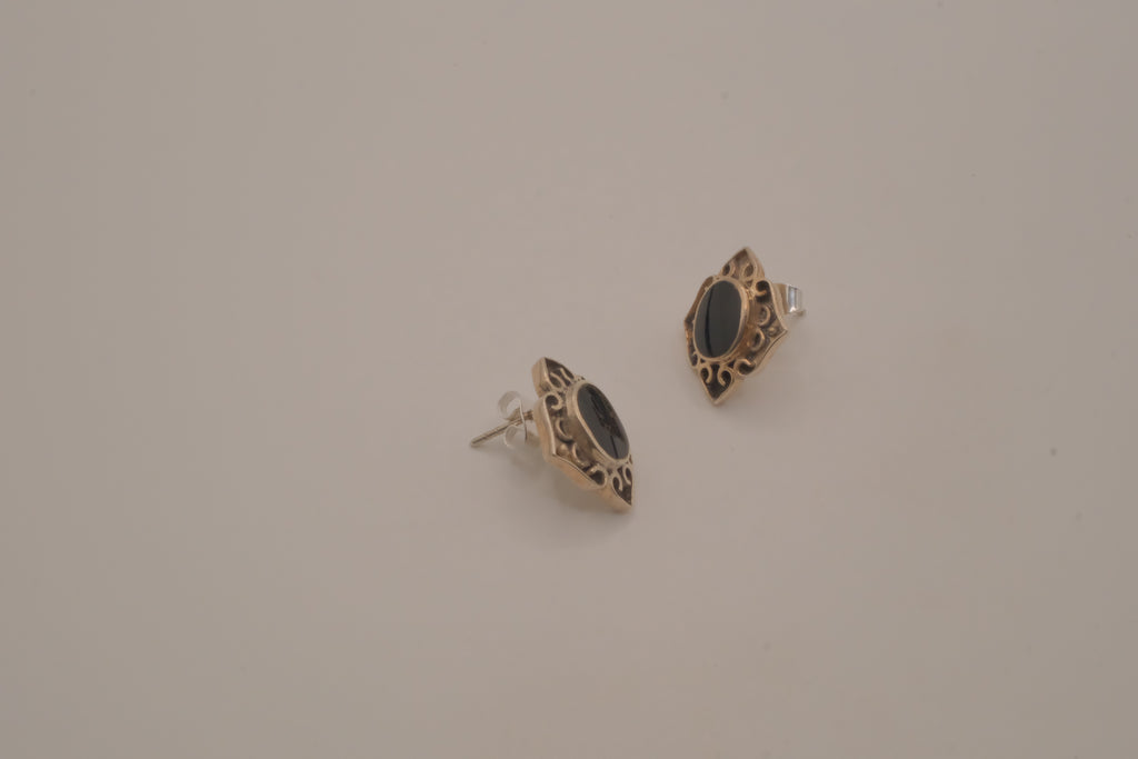Vintage Sterling silver onyx openwork stud earrings