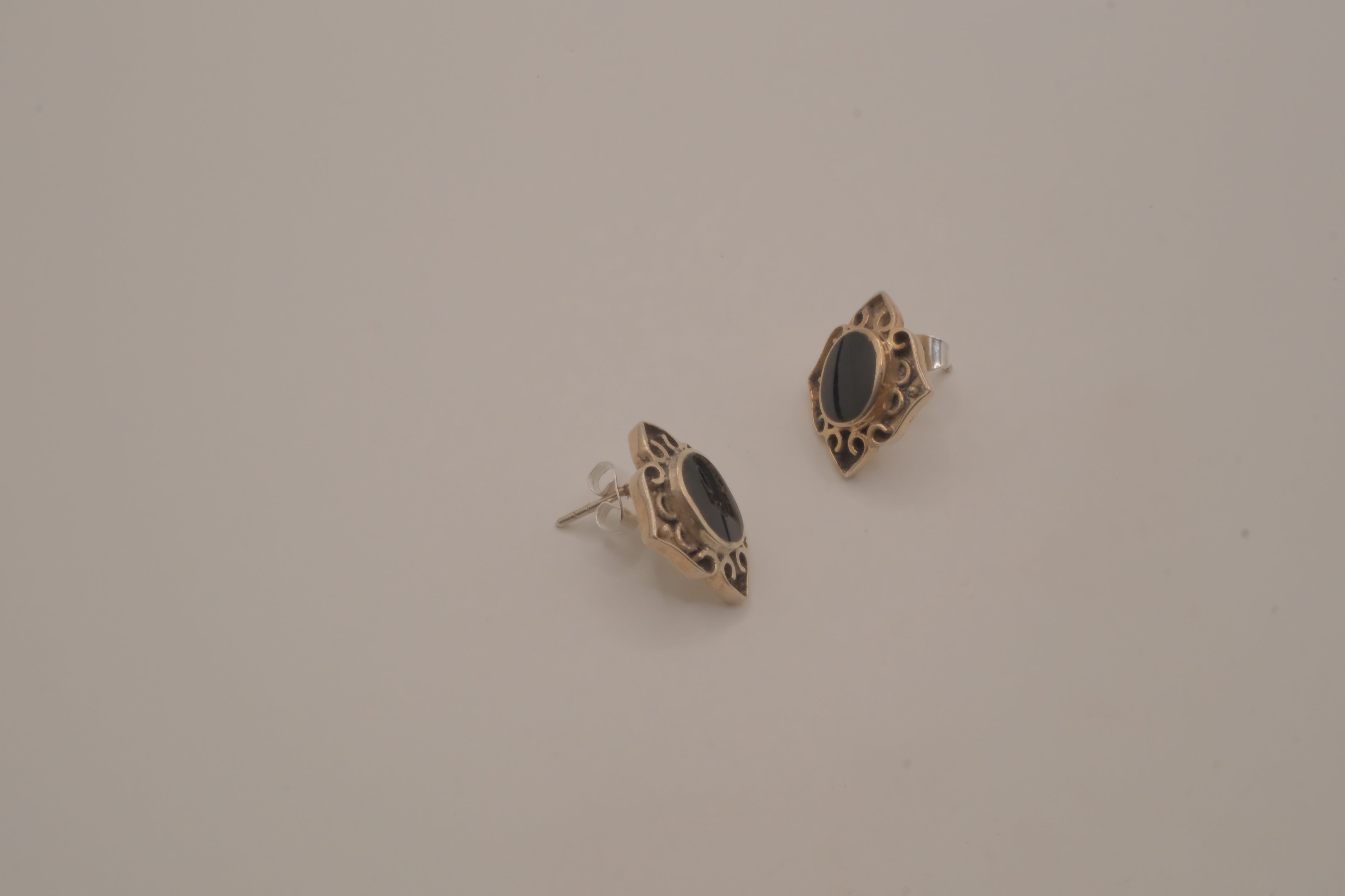 Vintage Sterling silver onyx openwork stud earrings