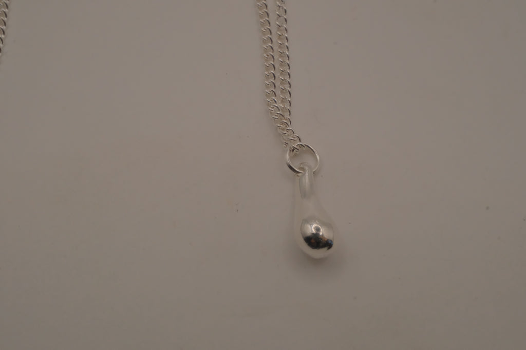 Sterling silver dainty teardrop pendant necklace