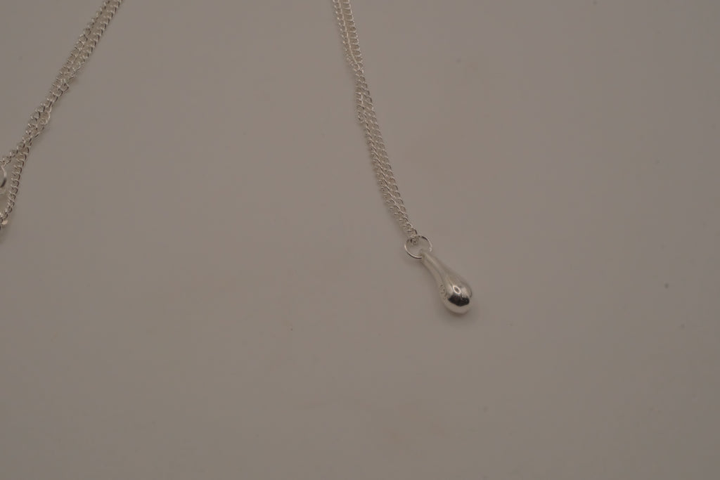 Sterling silver dainty teardrop pendant necklace