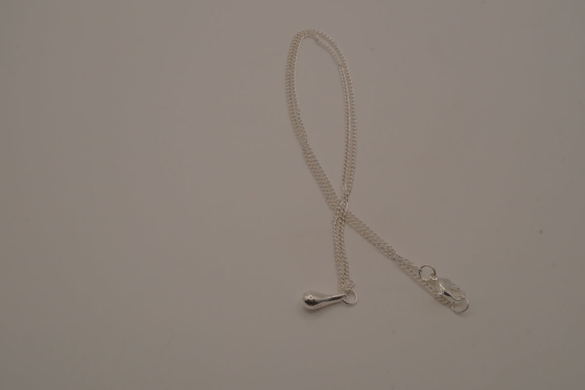 Sterling silver dainty teardrop pendant necklace