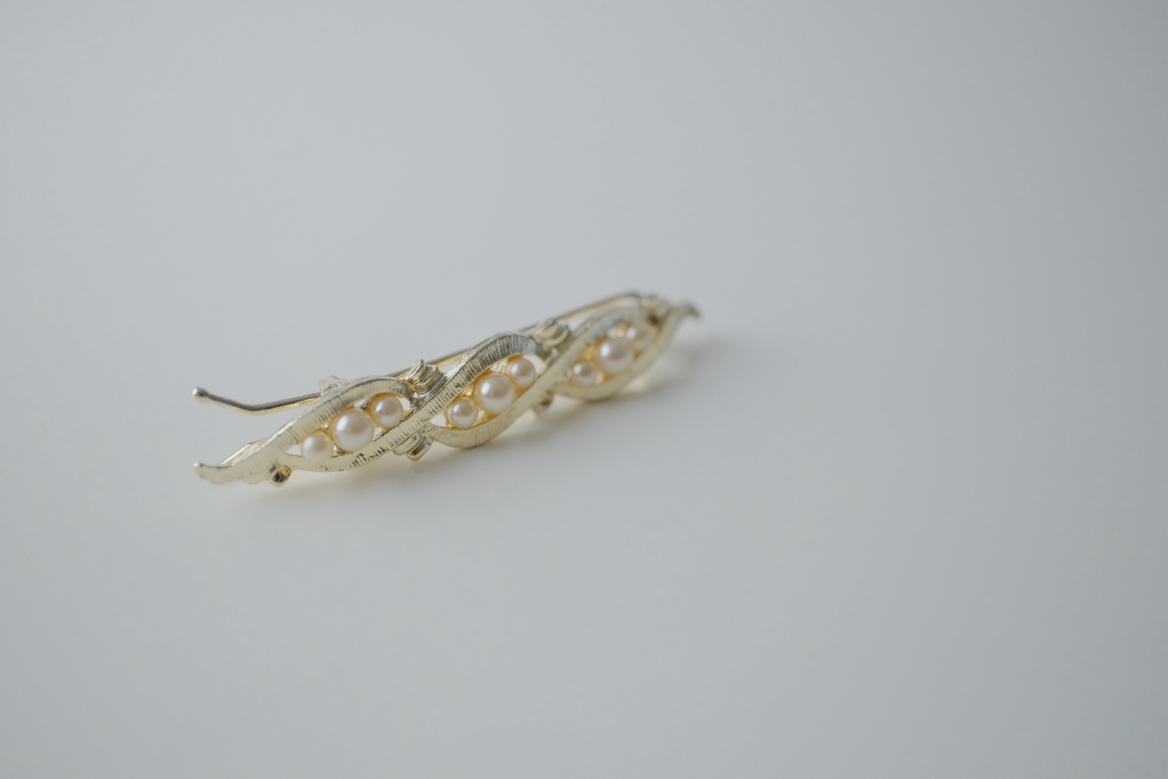 Vintage Gold Twisted Pearl Hair Barette