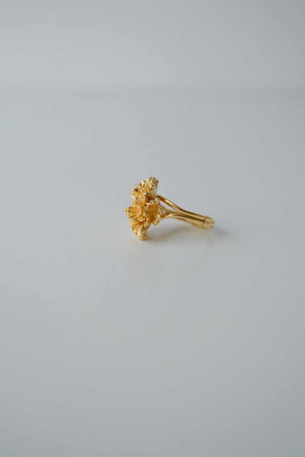Vintage Gold floral Ring