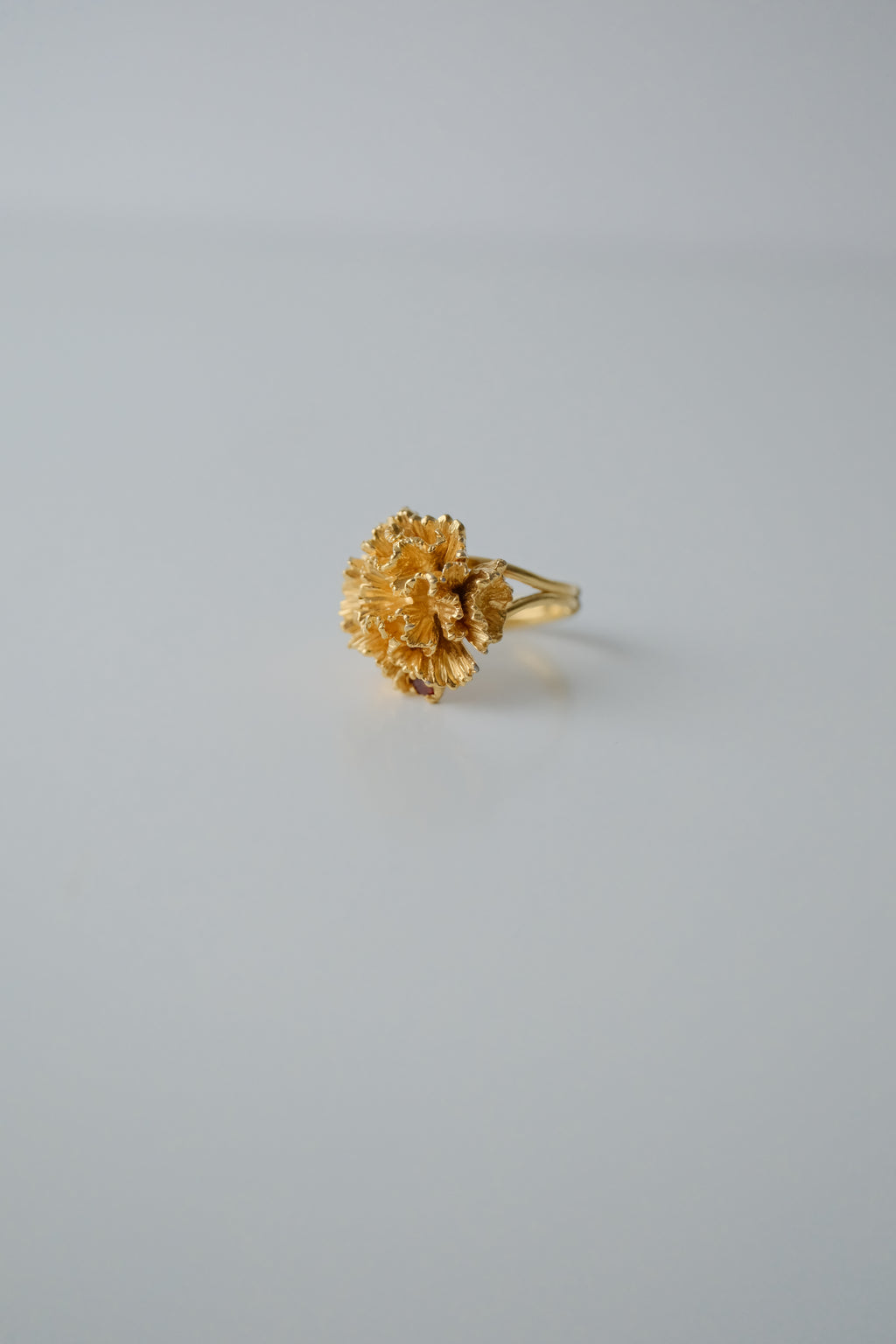 Vintage Gold floral Ring