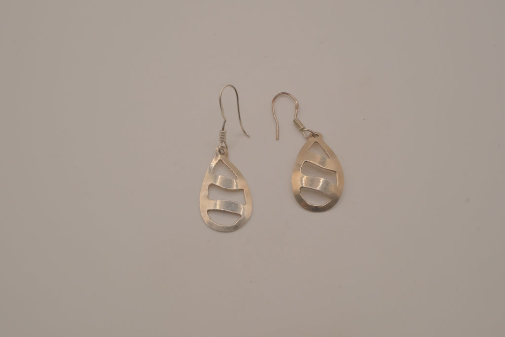 Sterling silver open cutout dangle earrings&nbsp;