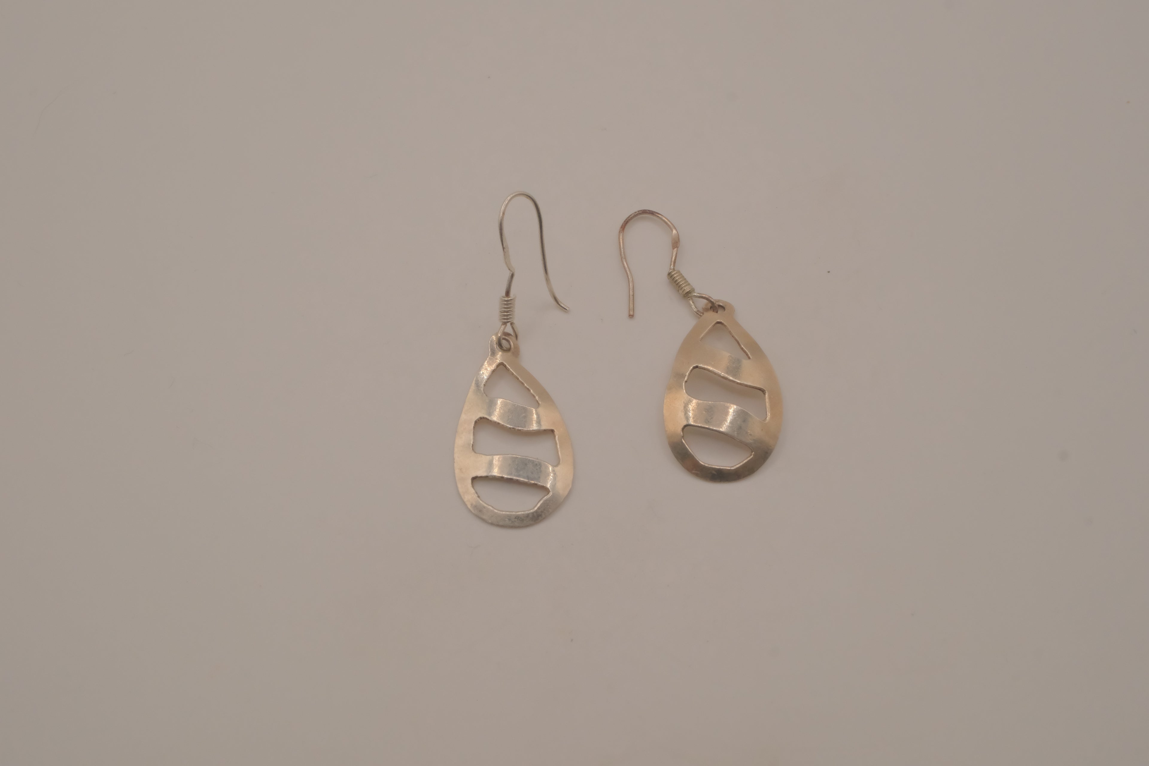 Sterling silver open cutout dangle earrings&nbsp;