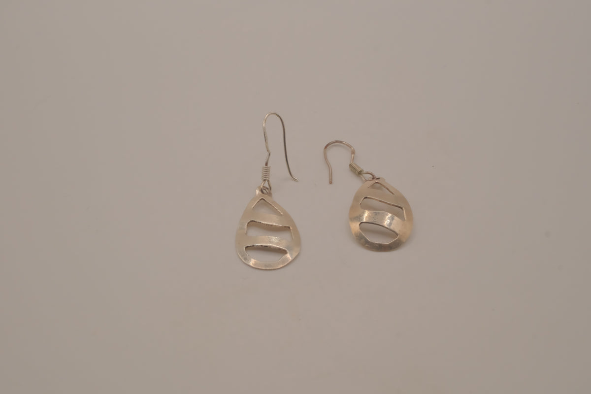 Sterling silver open cutout dangle earrings&nbsp;