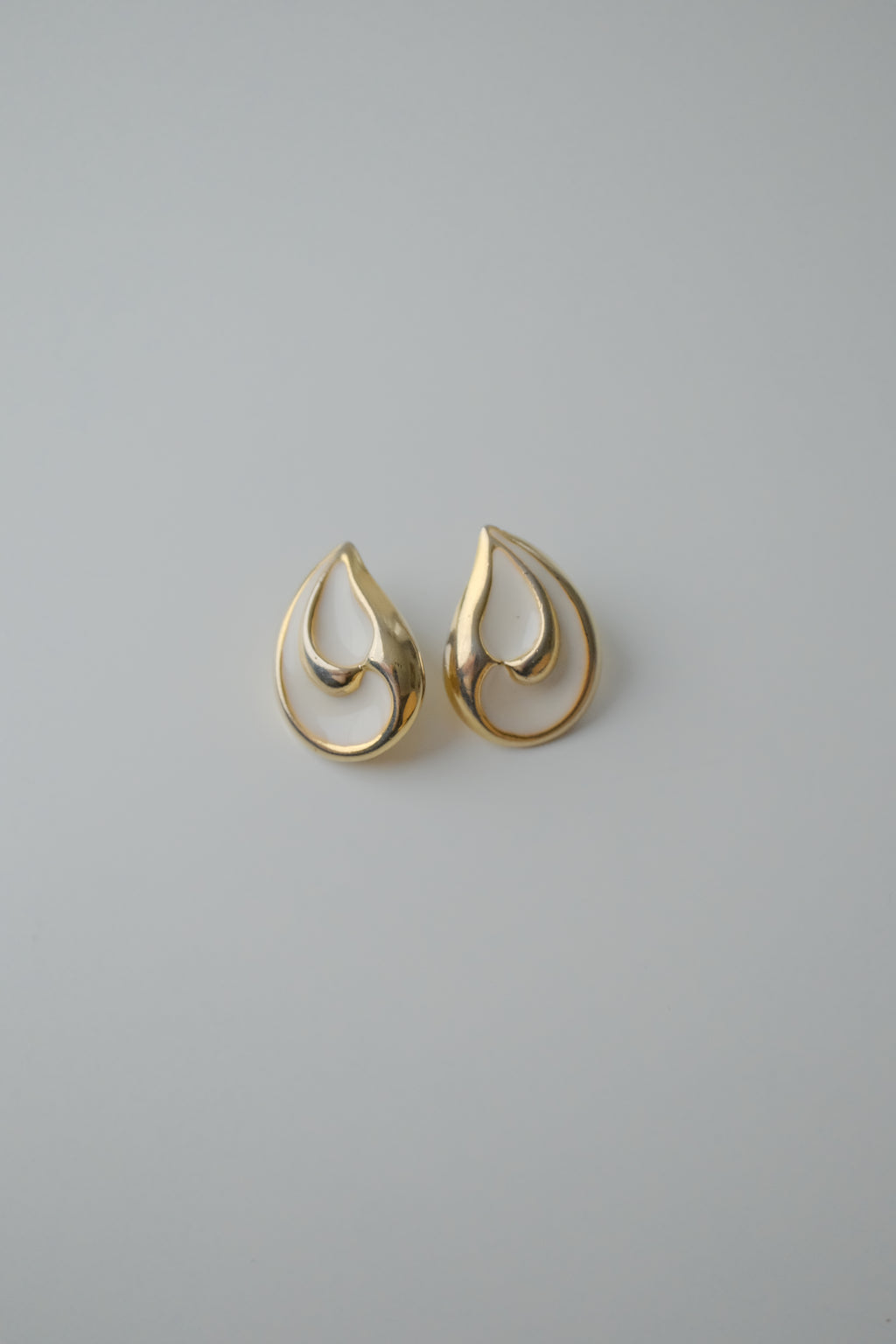 Vintage Gold Teardrop Enamel Earrings