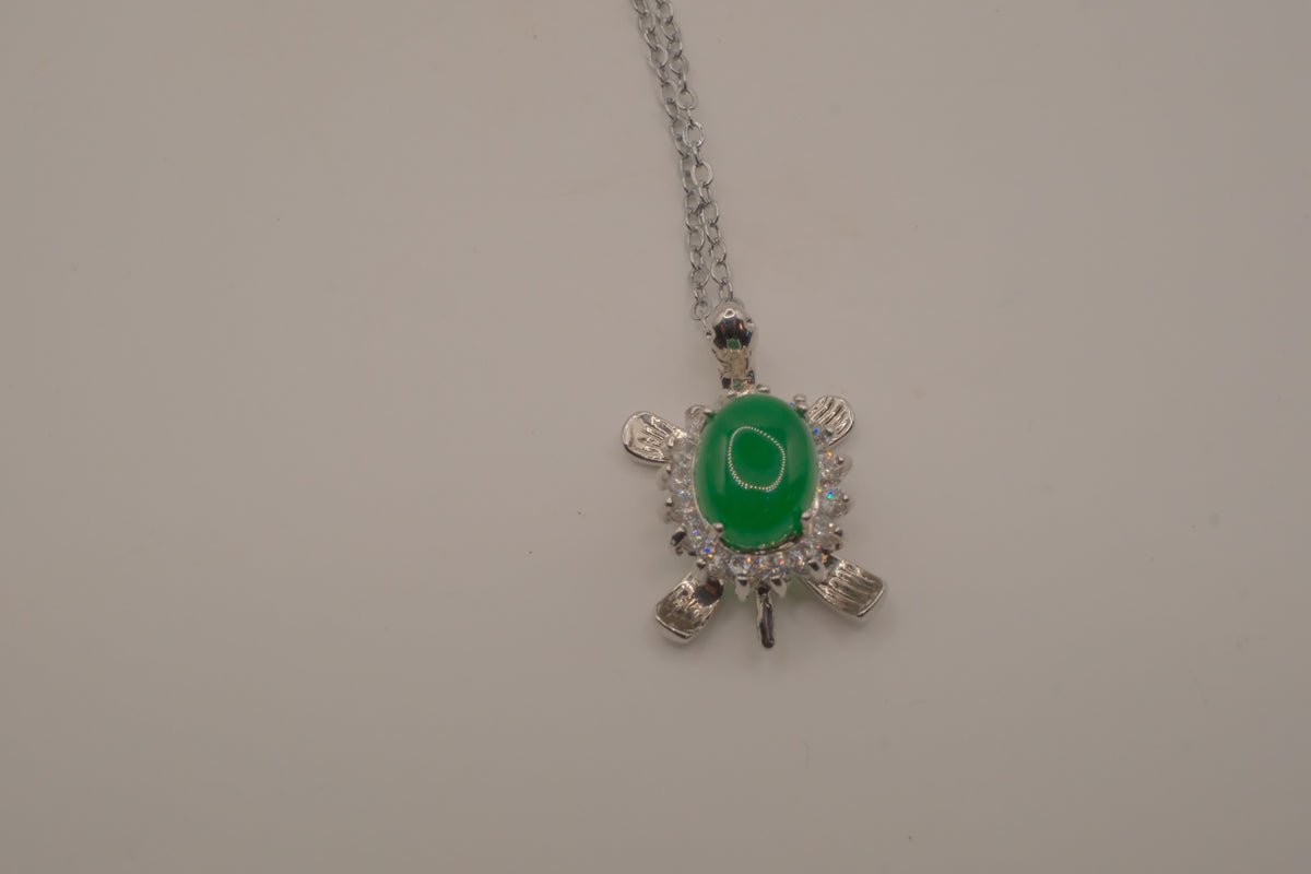 Sterling silver Jade turtle pendant necklace