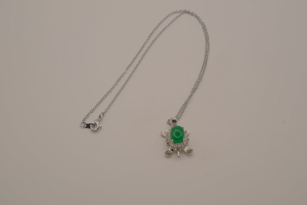 Sterling silver Jade turtle pendant necklace