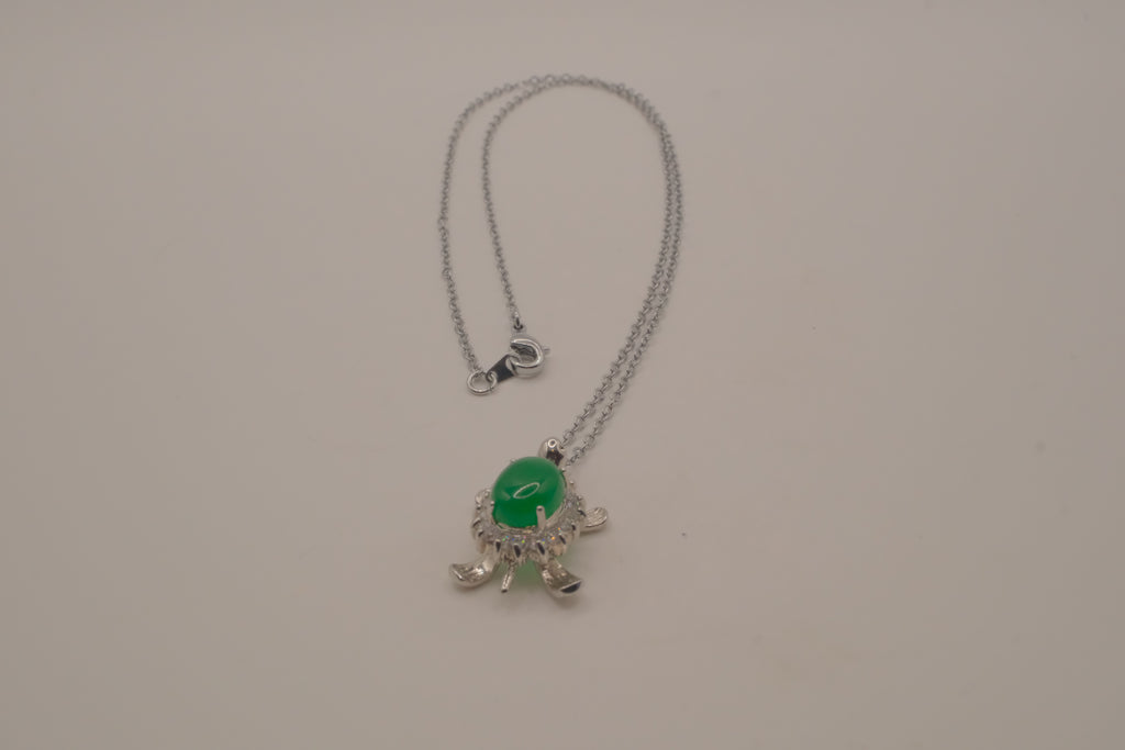 Sterling silver Jade turtle pendant necklace