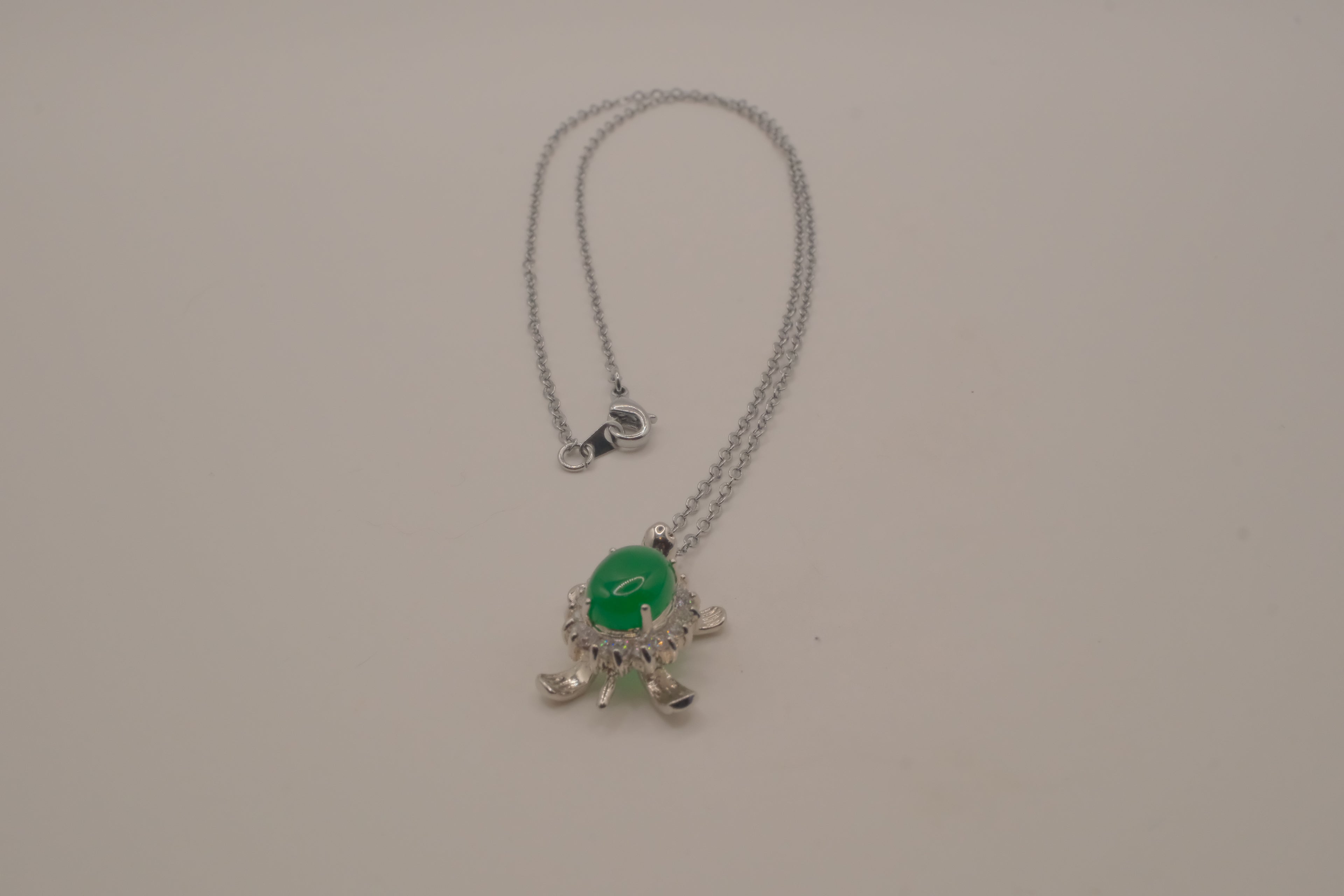 Sterling silver Jade turtle pendant necklace