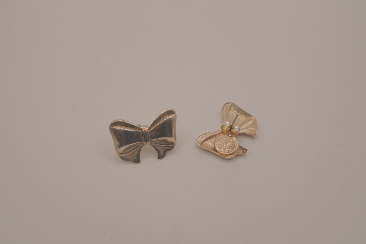 Vintage sterling silver ribbon bow earrings