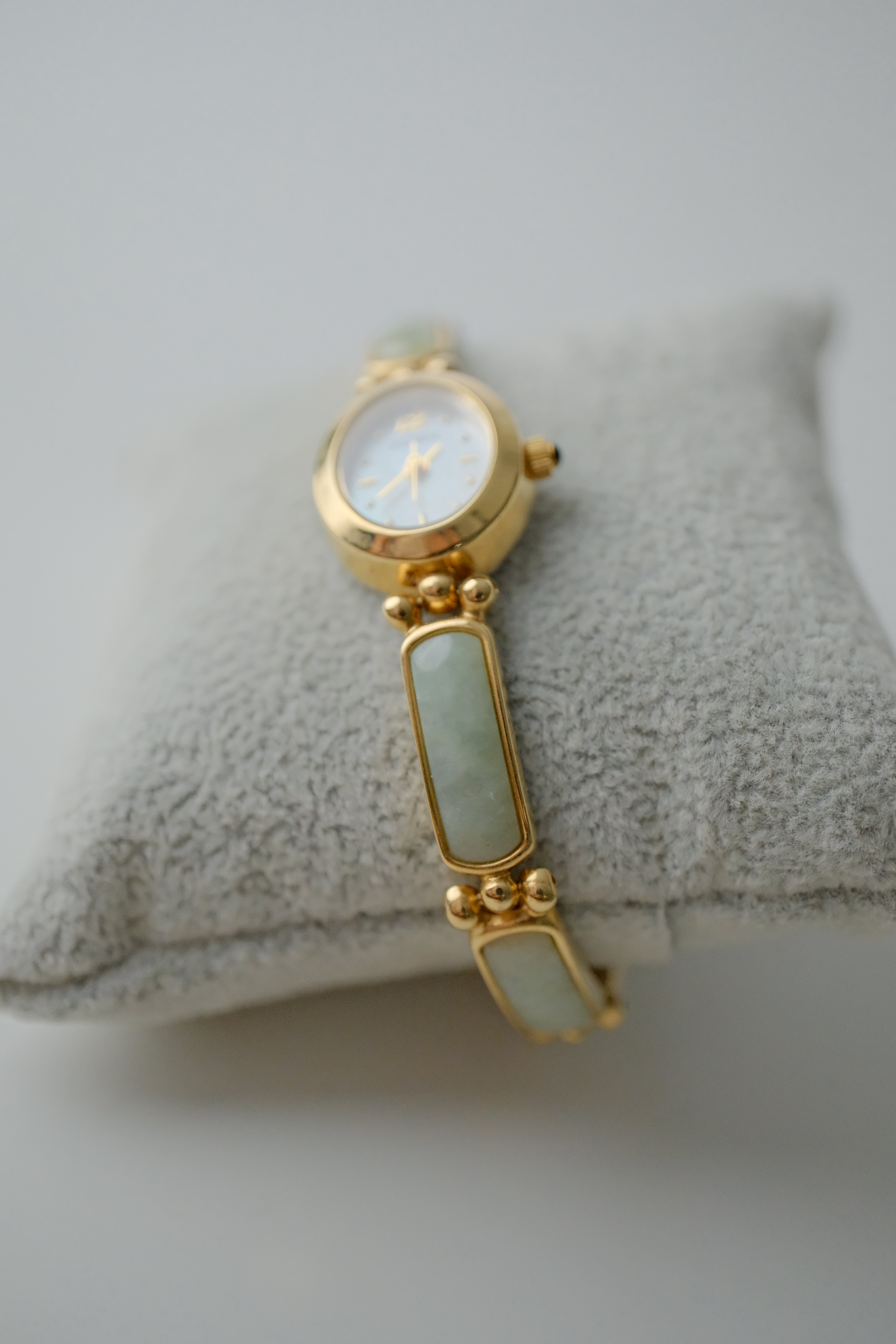 Vintage Elgin Green Jade Gold Watch Bracelet