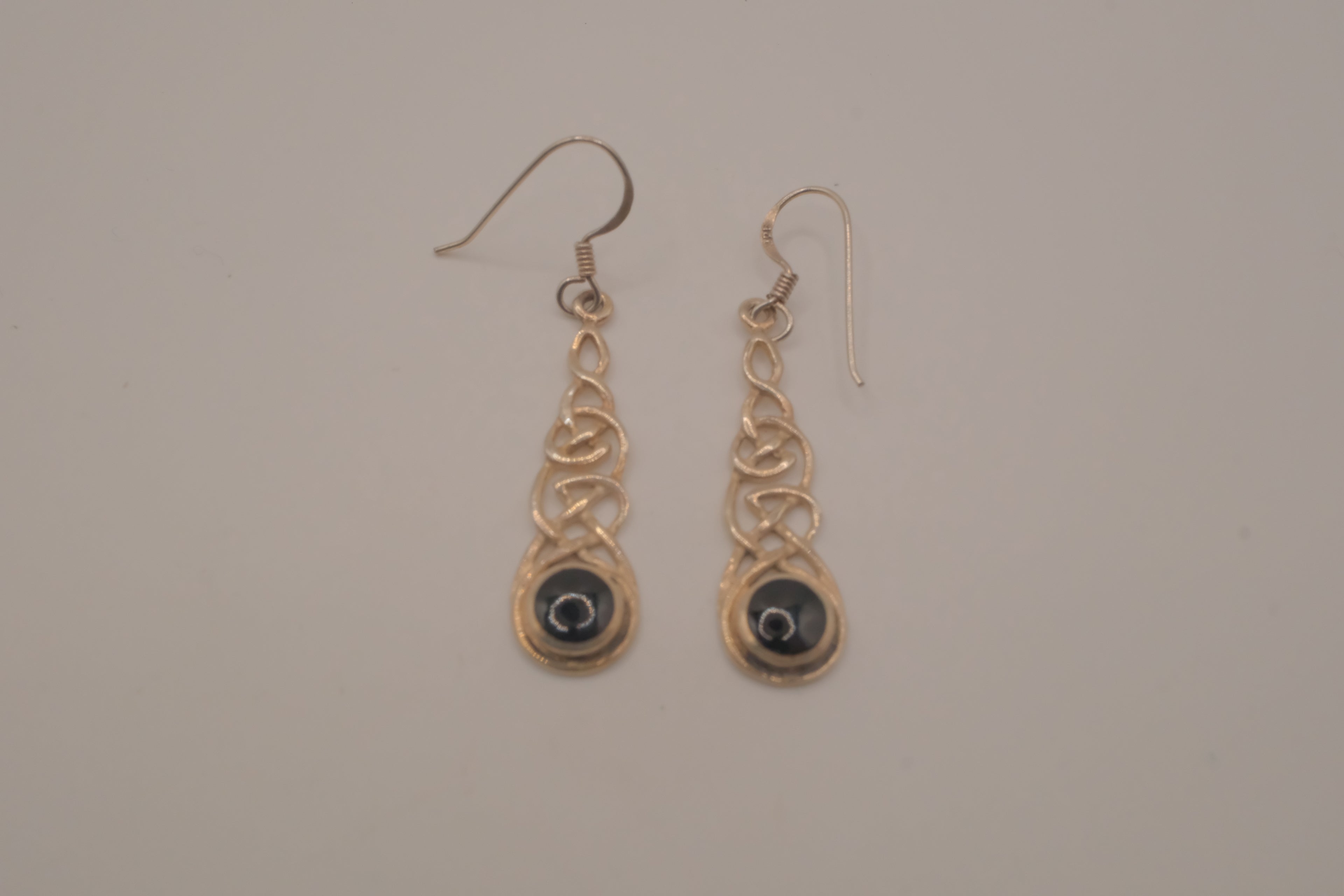 Sterling silver Black Onyx Celtic knot dangle earrings&nbsp;