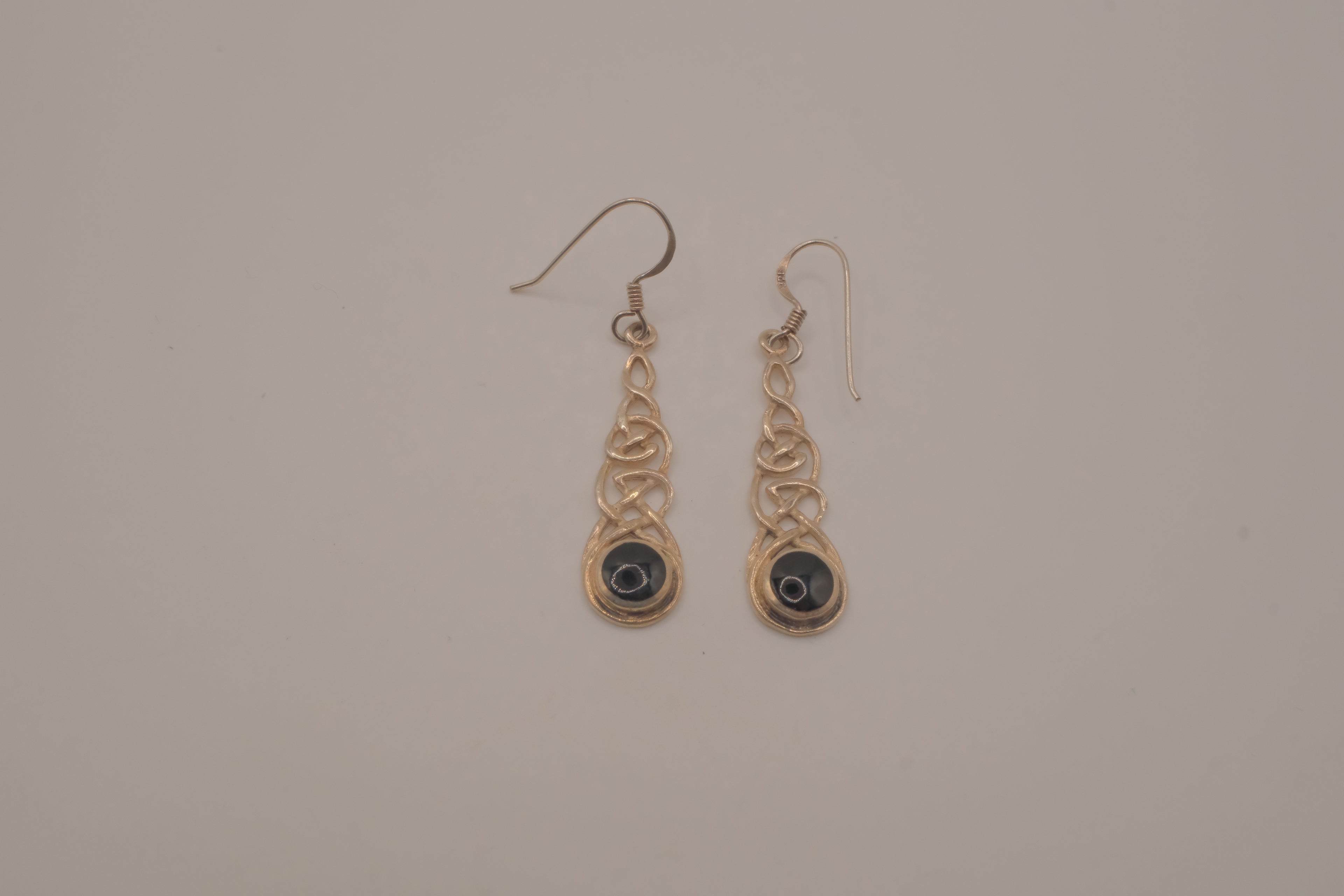 Sterling silver Black Onyx Celtic knot dangle earrings&nbsp;