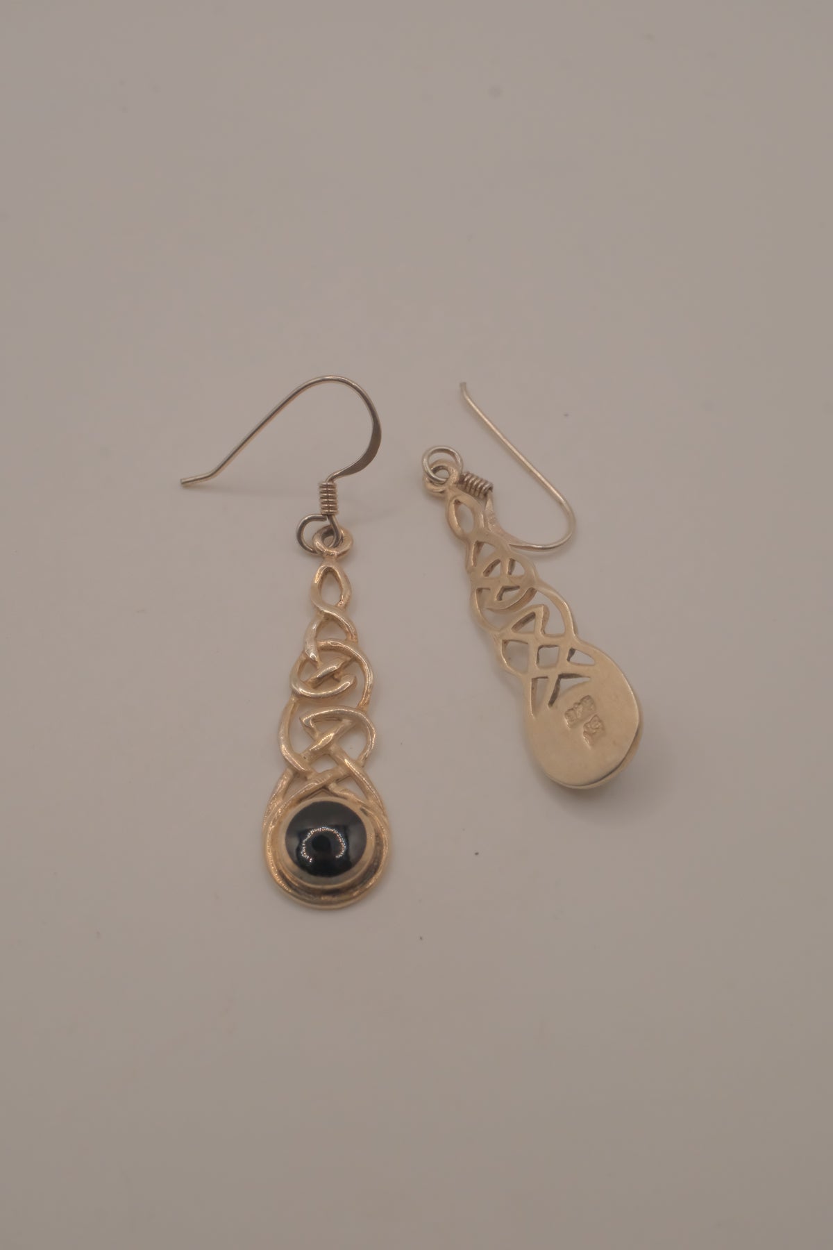 Sterling silver Black Onyx Celtic knot dangle earrings&nbsp;
