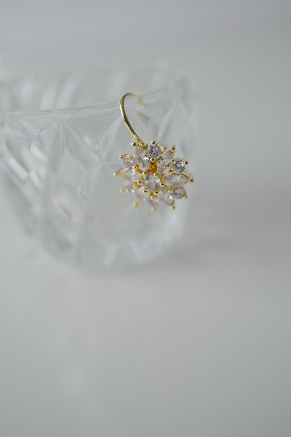 Vintage Gold Flower Rhinestone Earrings