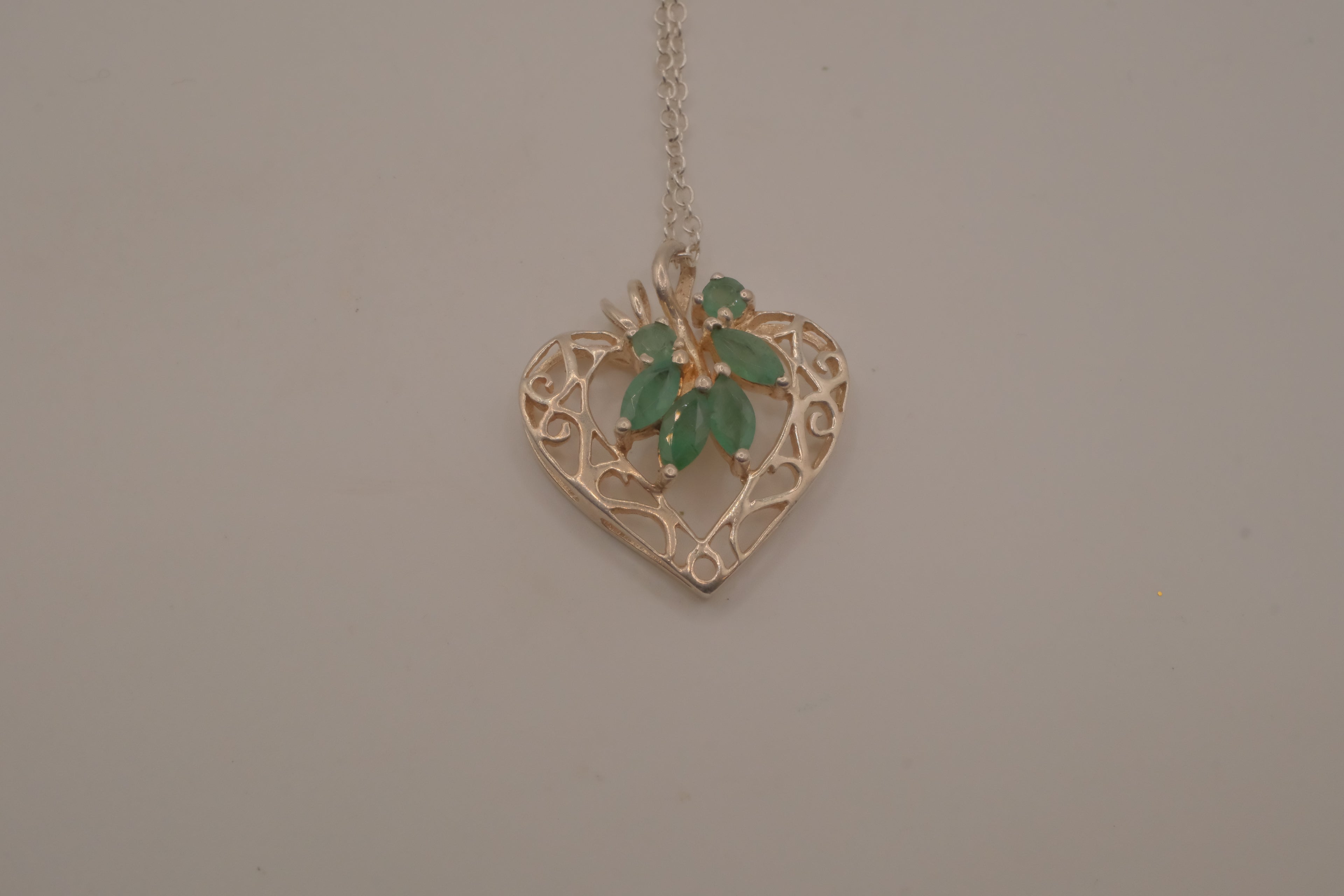 Sterling silver filigree heart pendant necklace