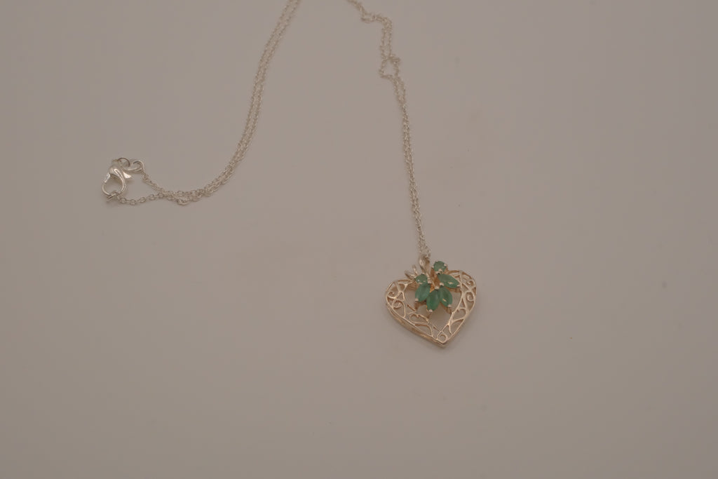 Sterling silver filigree heart pendant necklace