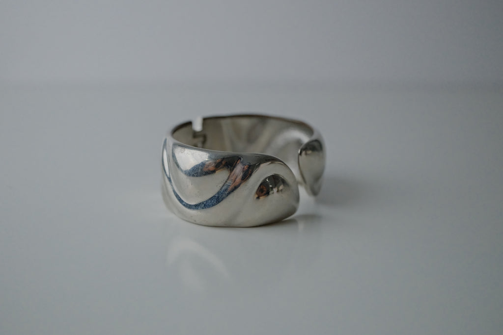 Vintage Silver Modern Hinged Bangle