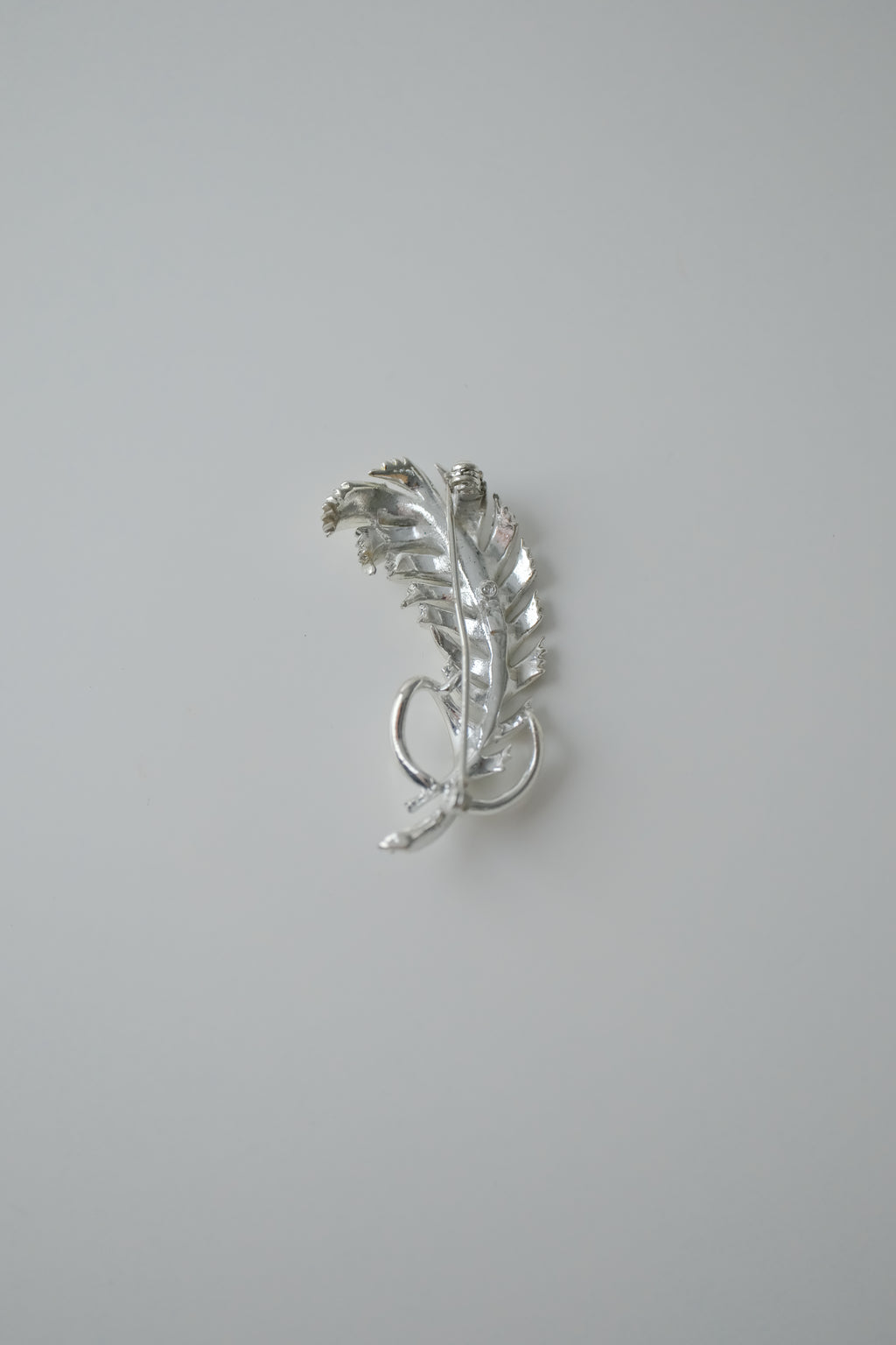Vintage Curved Silver Leaf Brooch