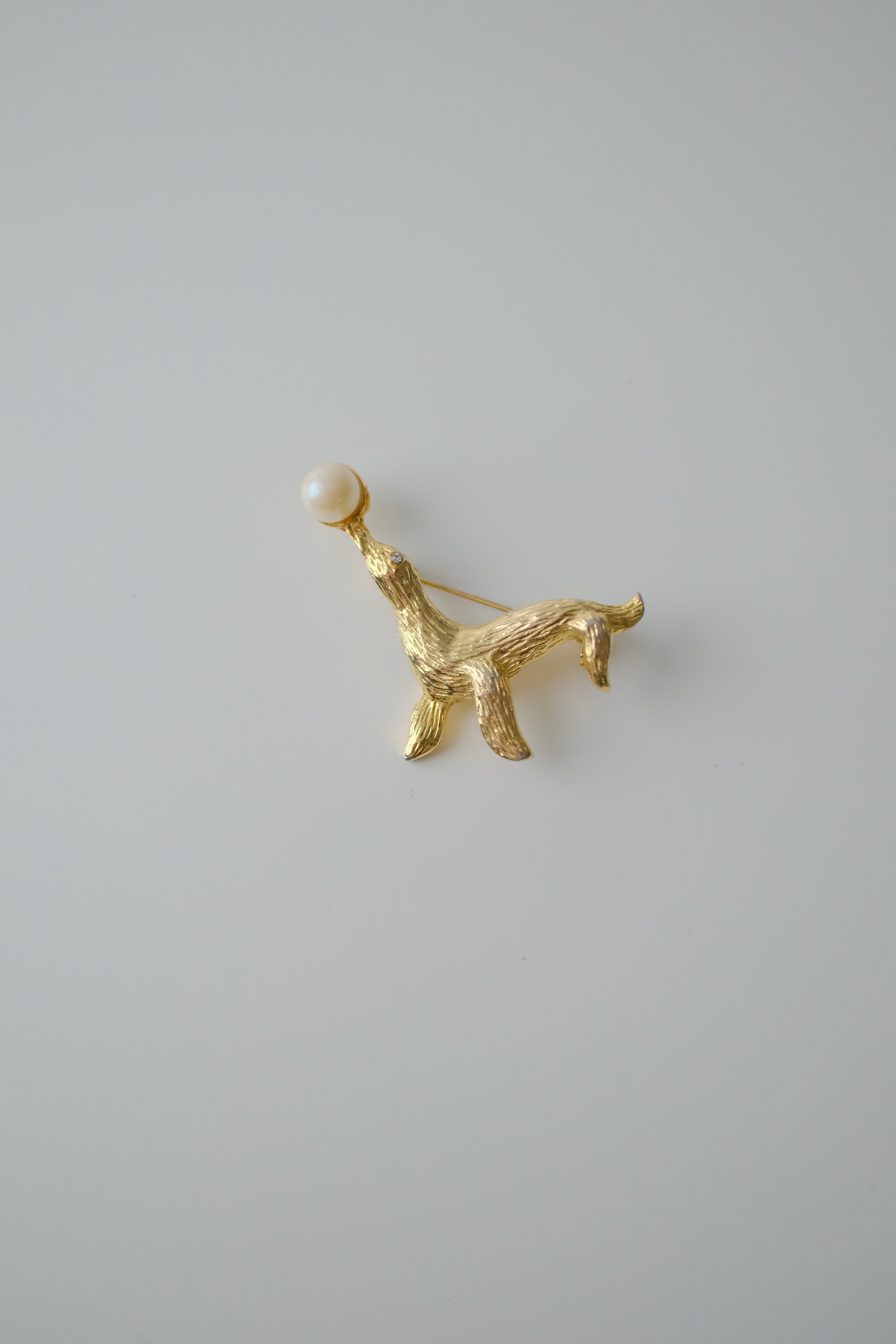 Vintage Gold Textured Seal Brooch