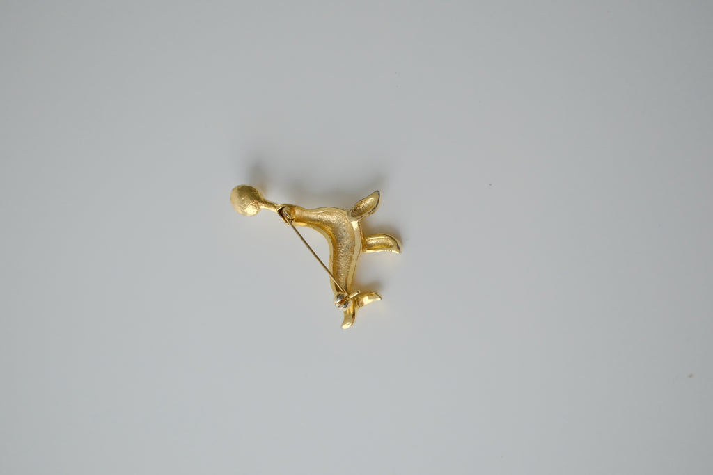 Vintage Gold Textured Seal Brooch