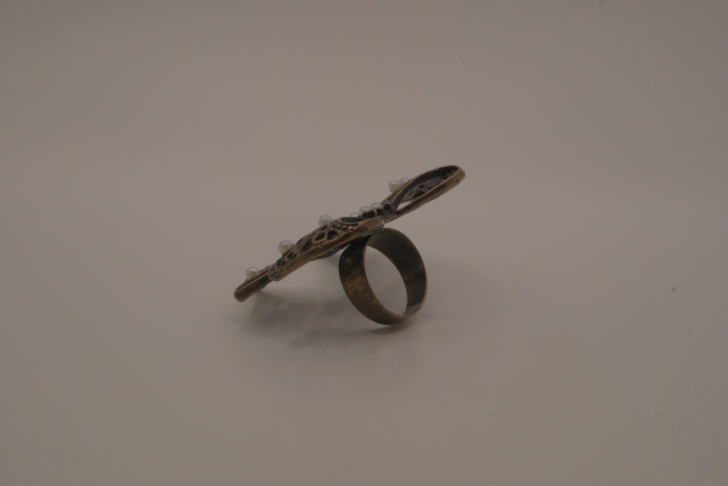 Vintage bronze-tone filigree Statement bow ring