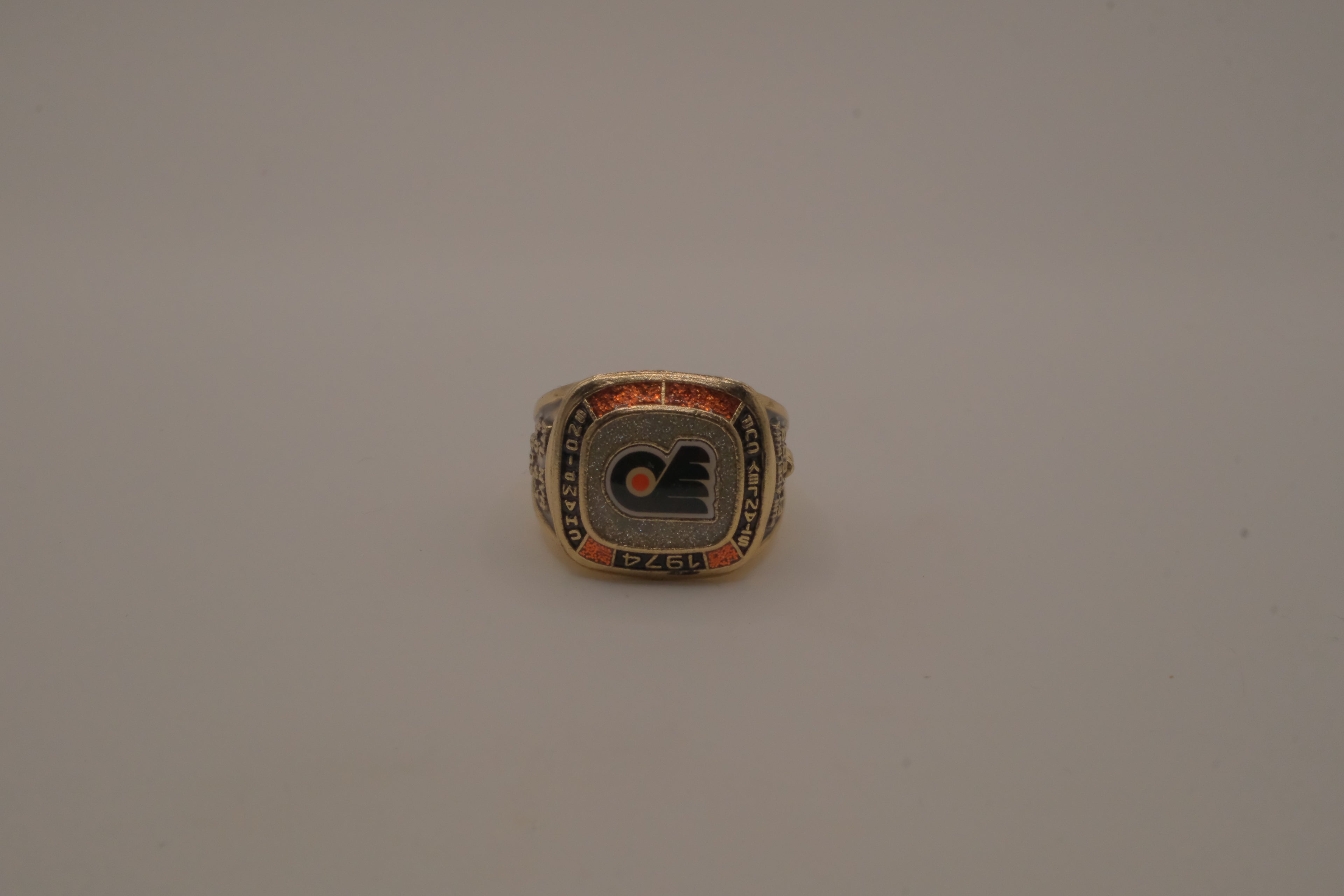 1974 Philadelphia Flyers replica Stanley Cup championship ring