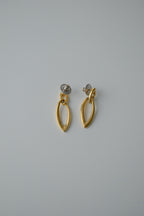 Vintage Gold Tone Interlocking Drop Earrings