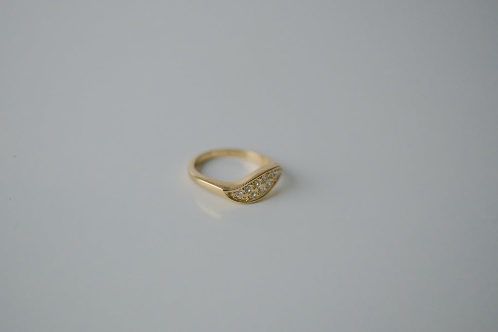 Vintage Gold Wave Rhinestone Ring