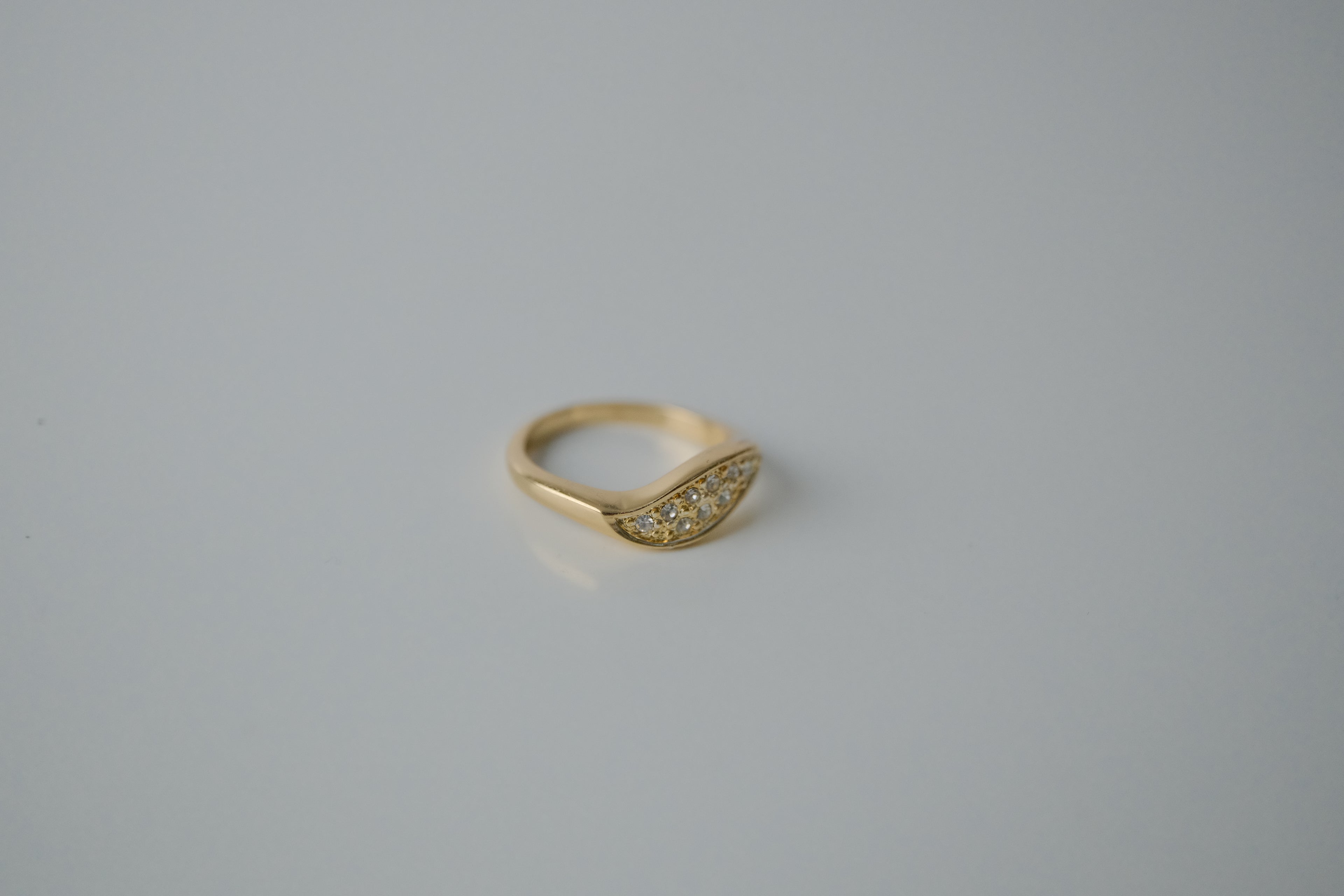 Vintage Gold Wave Rhinestone Ring