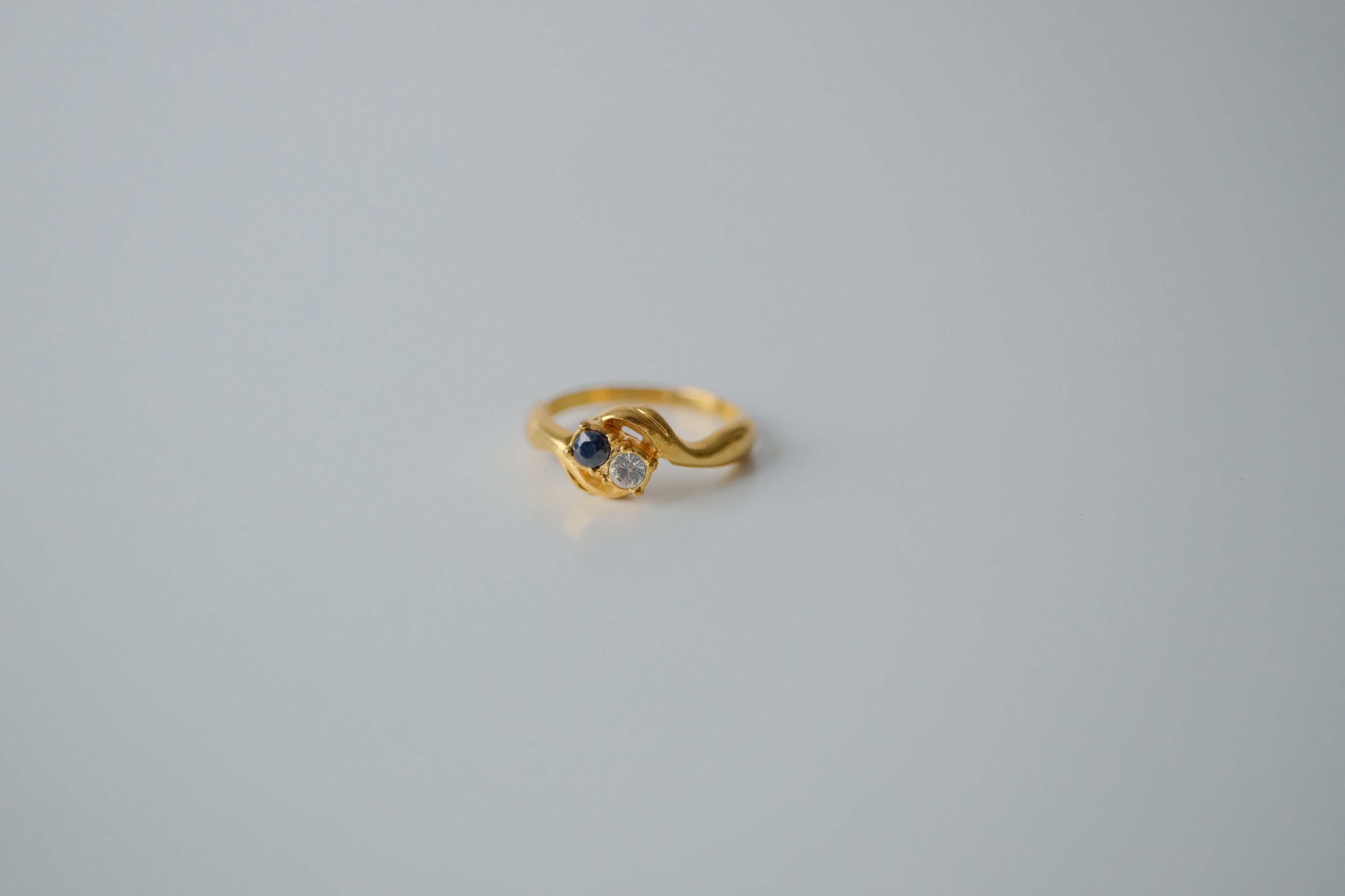 Vintage "Toi et Moi" Crossover Ring