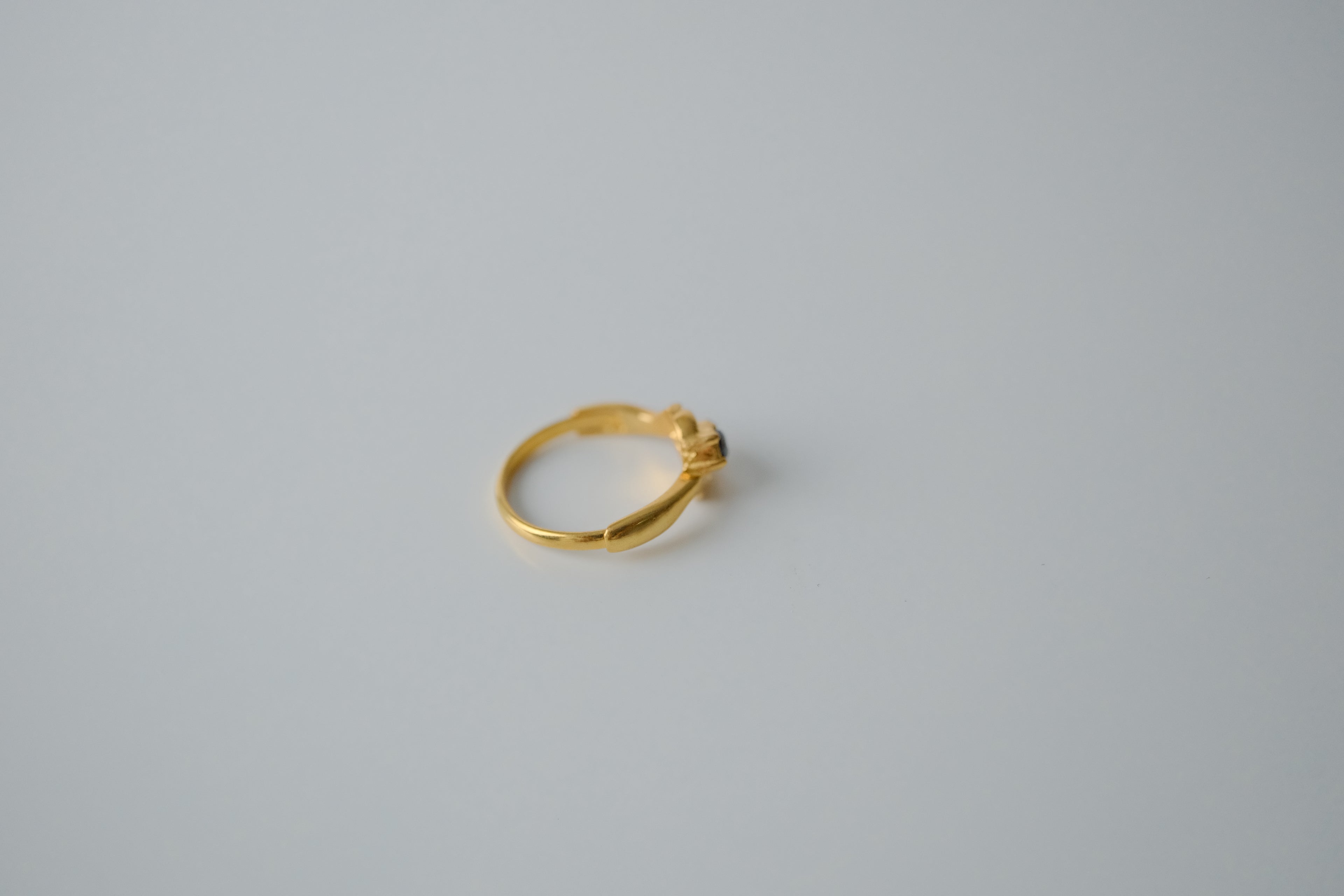 Vintage "Toi et Moi" Crossover Ring