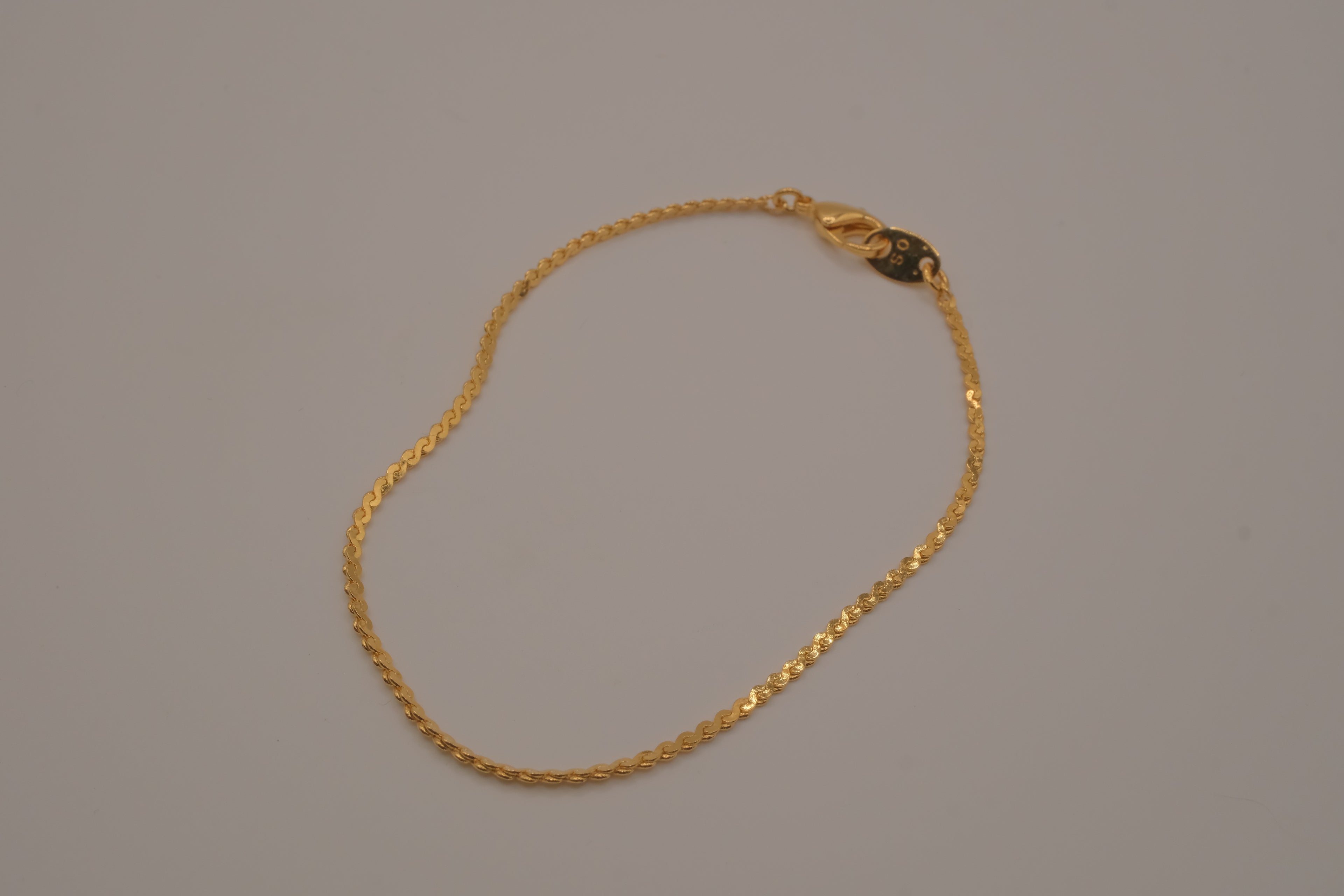 Vintage Avon minimalist twisted chain bracelet