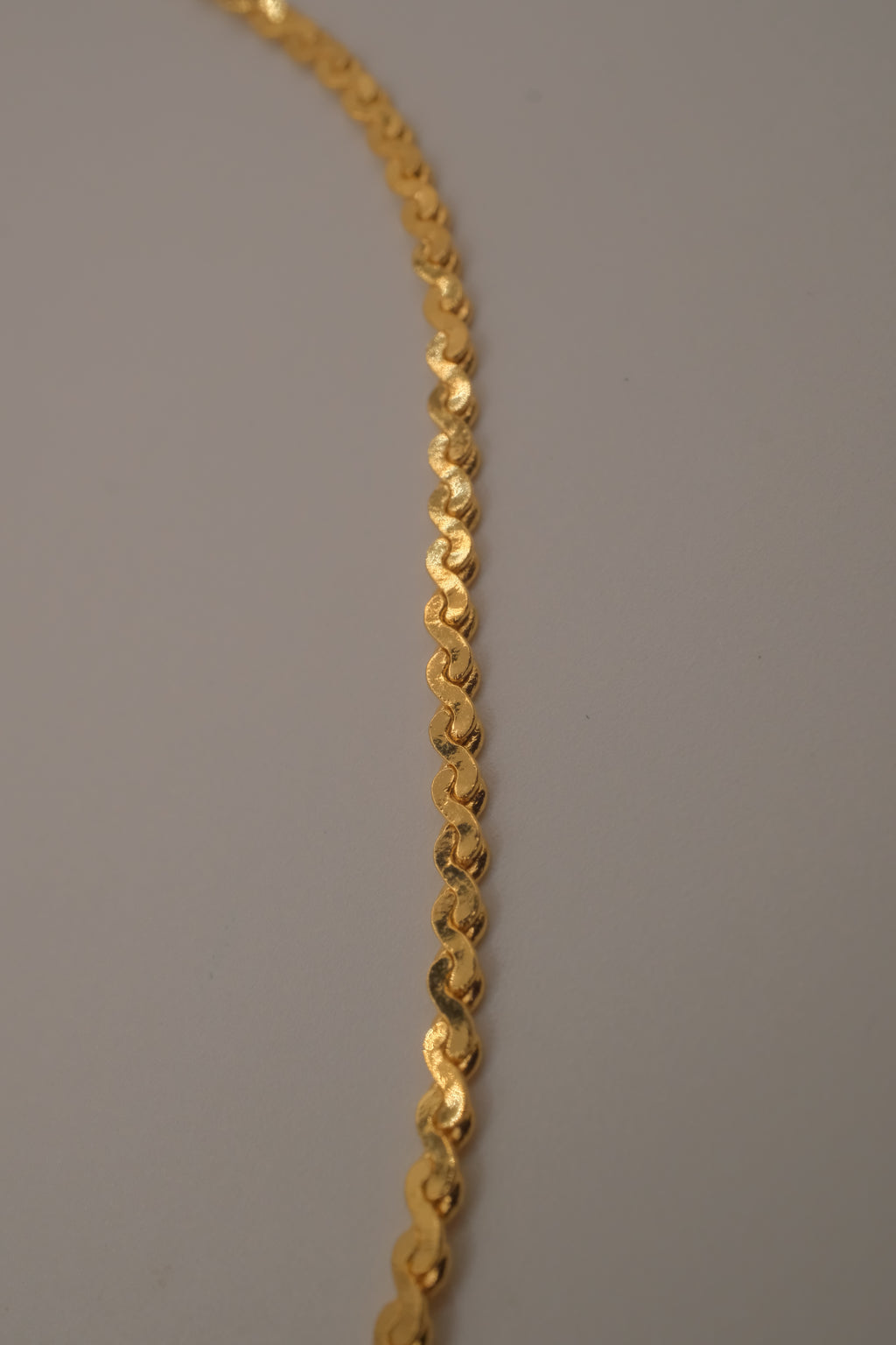 Vintage Avon minimalist twisted chain bracelet