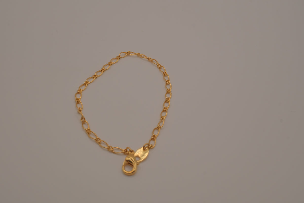 Vintage Avon minimalist classic gold link chain bracelet