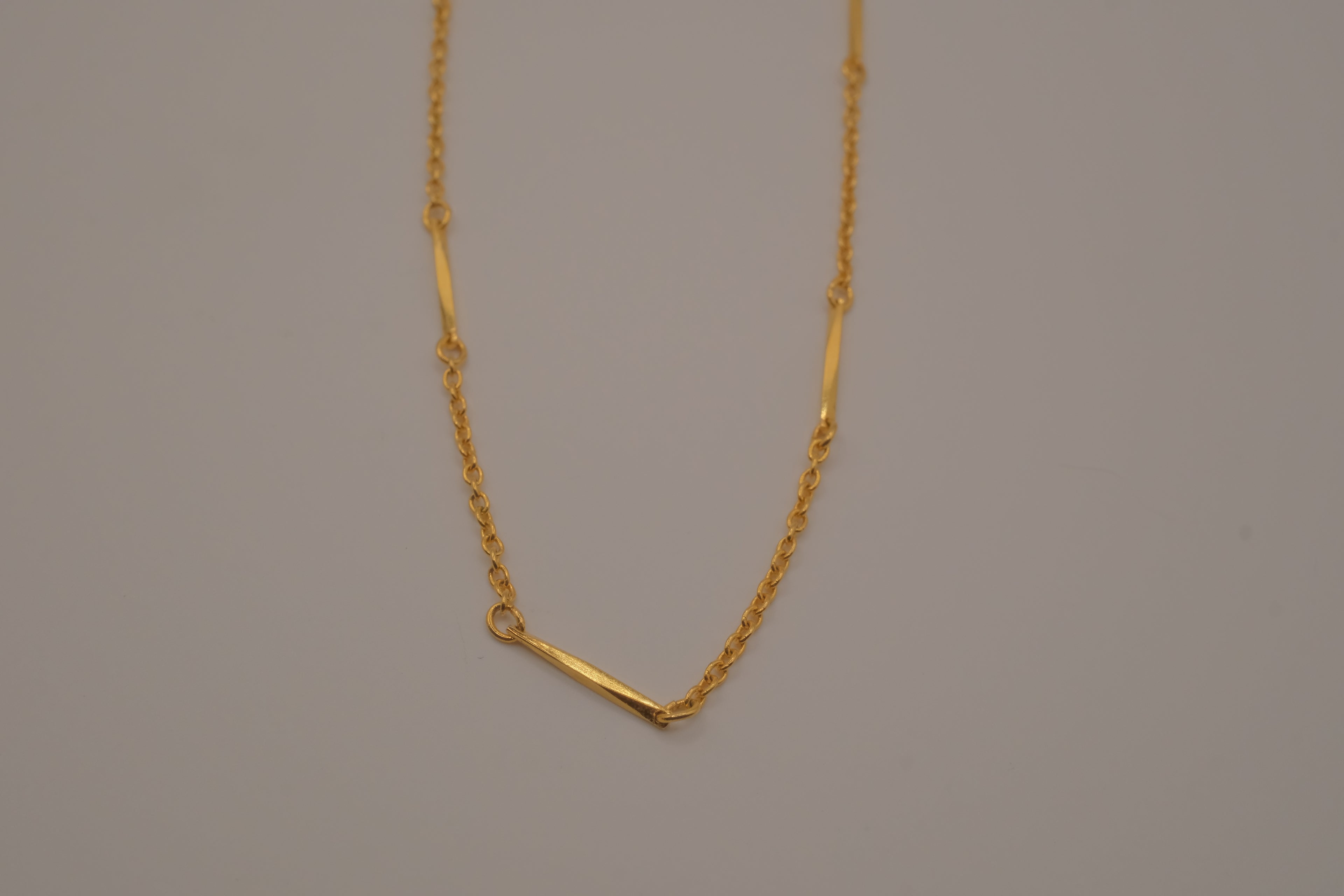 Vintage Avon bar link station necklace