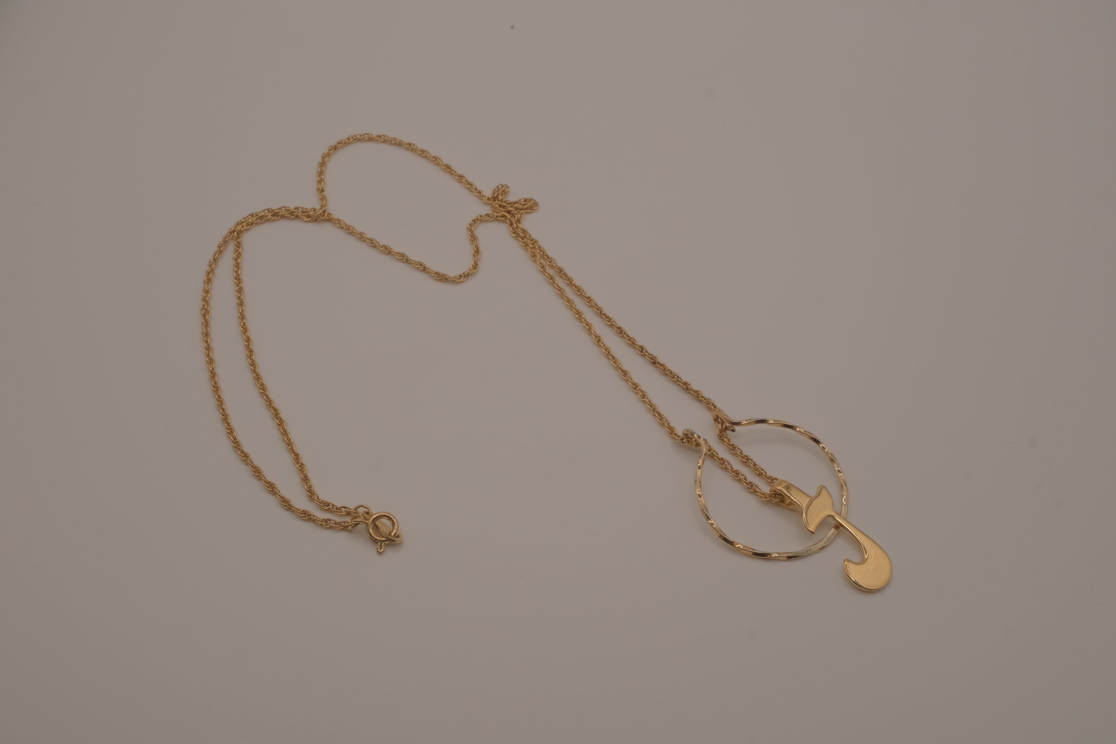 Vintage Avon gold-tone J initial pendant necklace