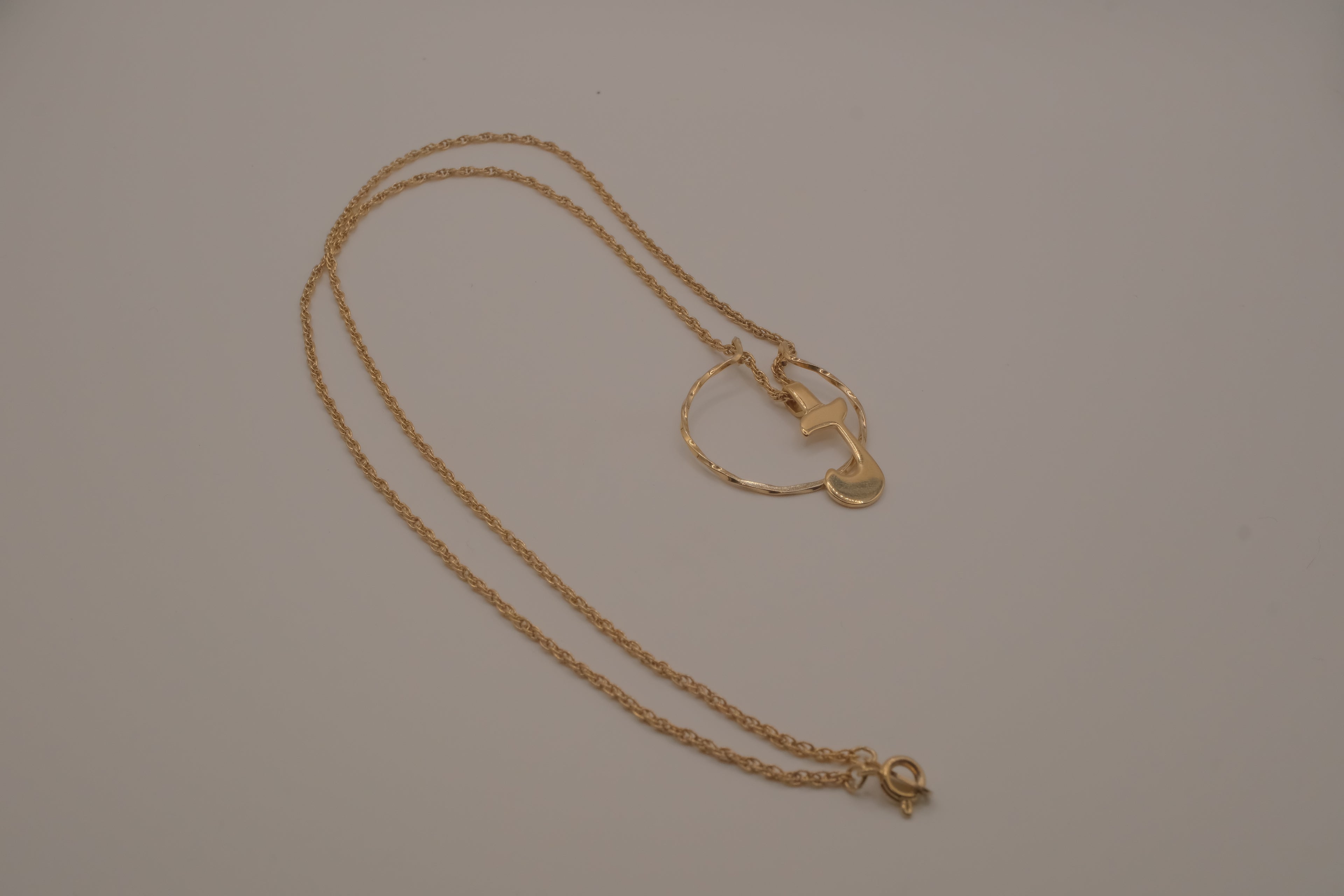 Vintage Avon gold-tone J initial pendant necklace